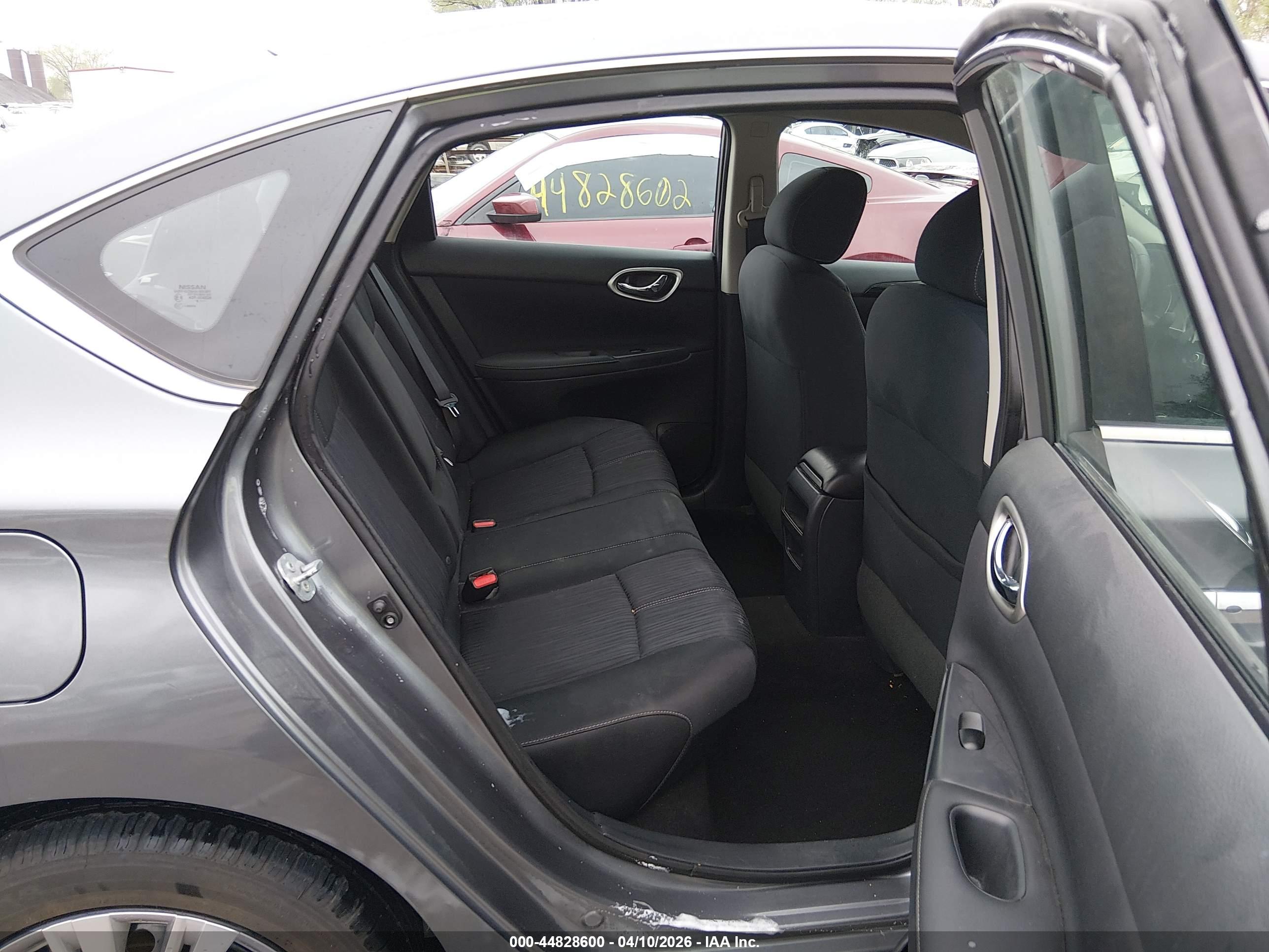 NISSAN SENTRA image 8