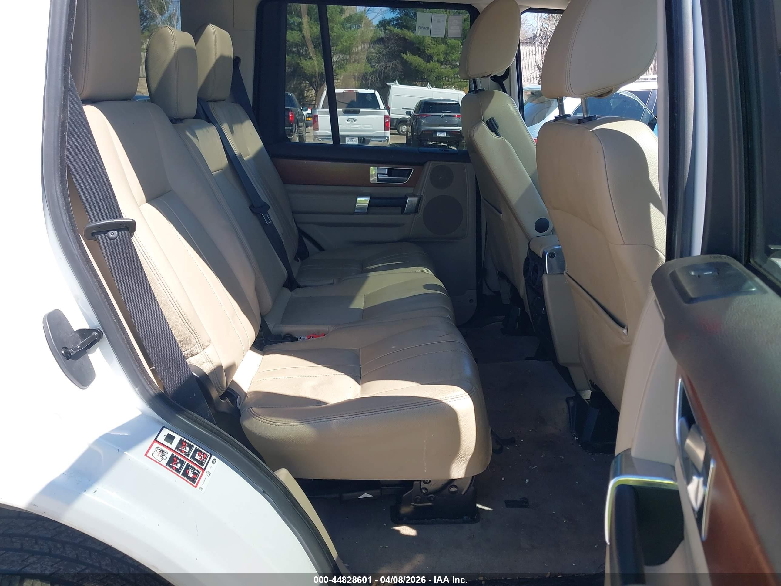 LAND ROVER image 8