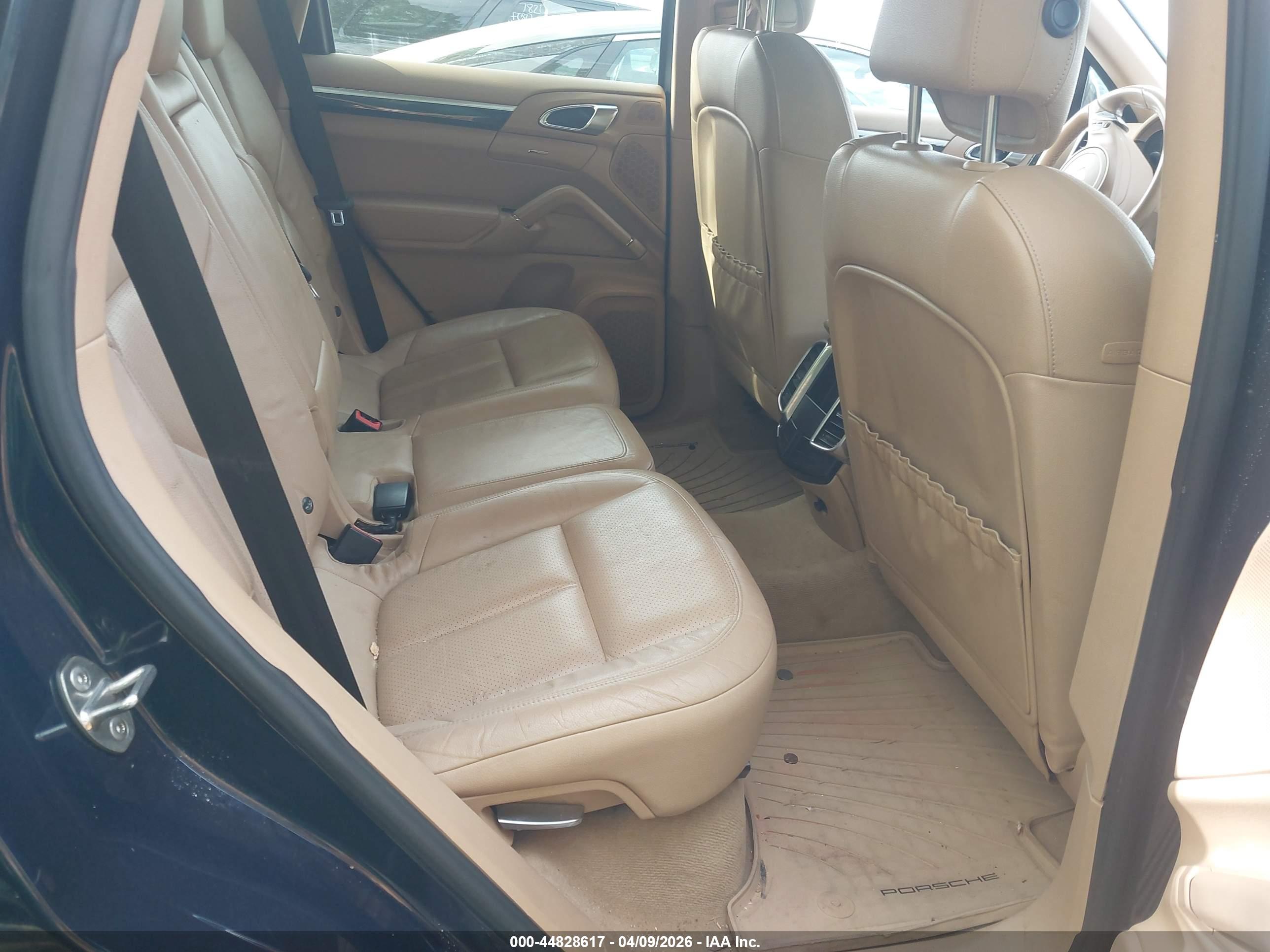 PORSCHE CAYENNE image 8