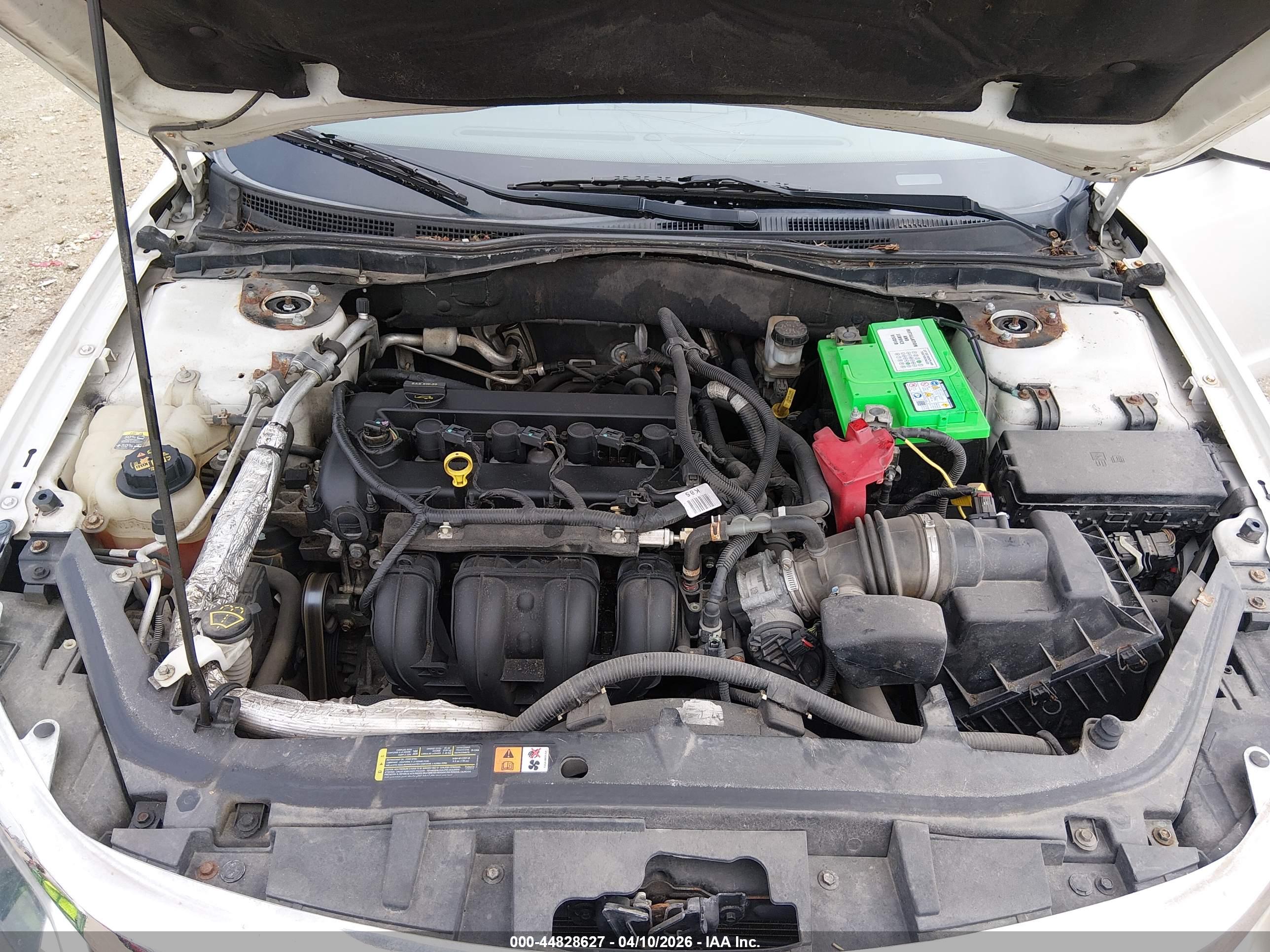 FORD FUSION image 10