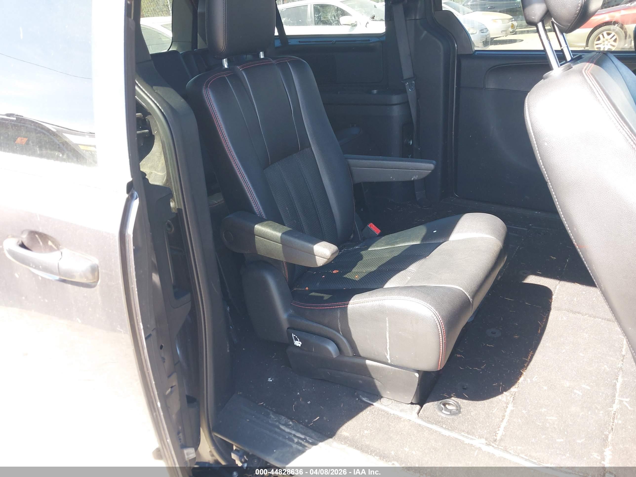 DODGE GRAND image 8