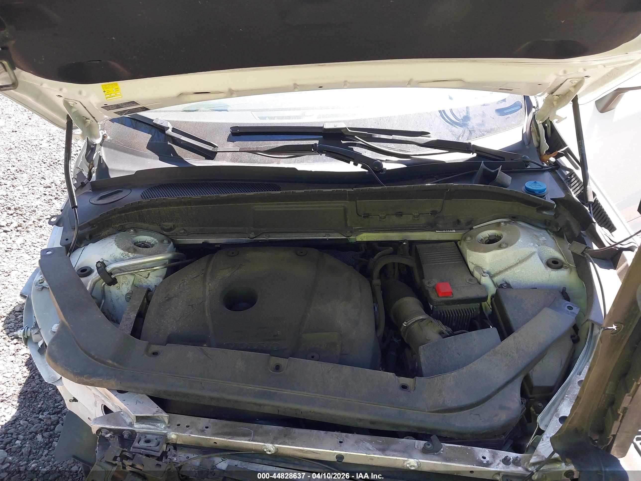 VOLVO XC60 image 10