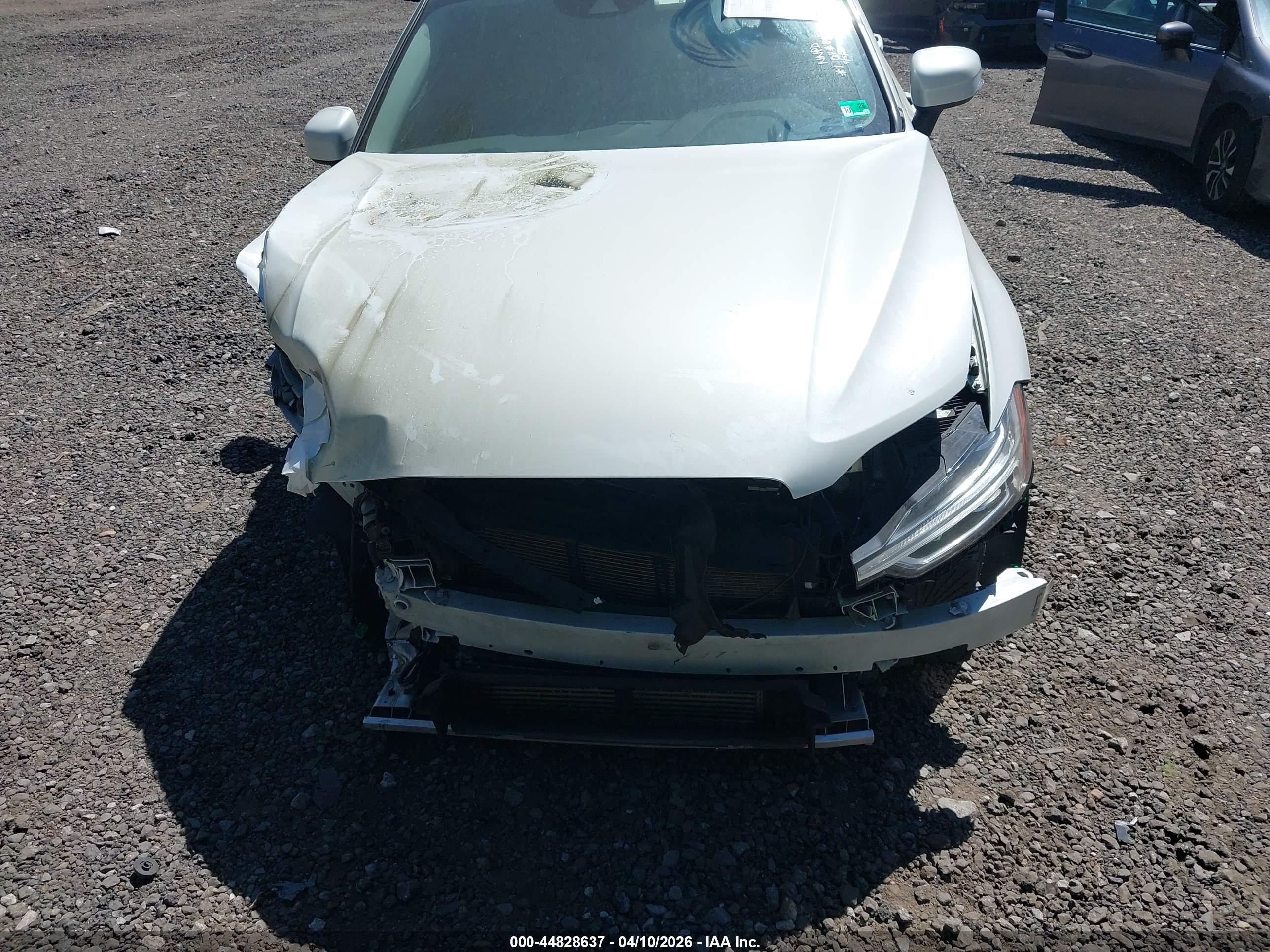 VOLVO XC60 image 6