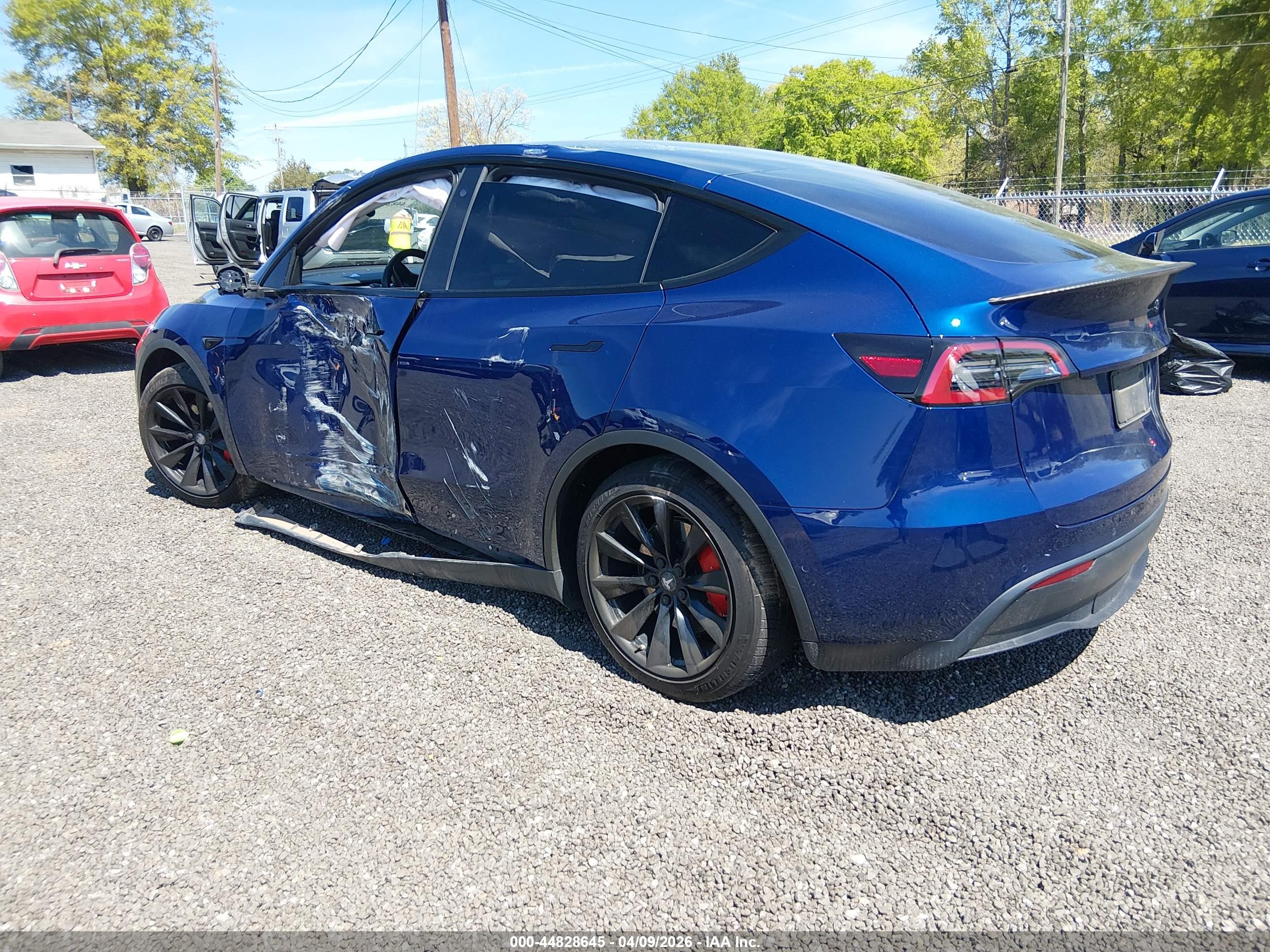 TESLA MODEL image 3