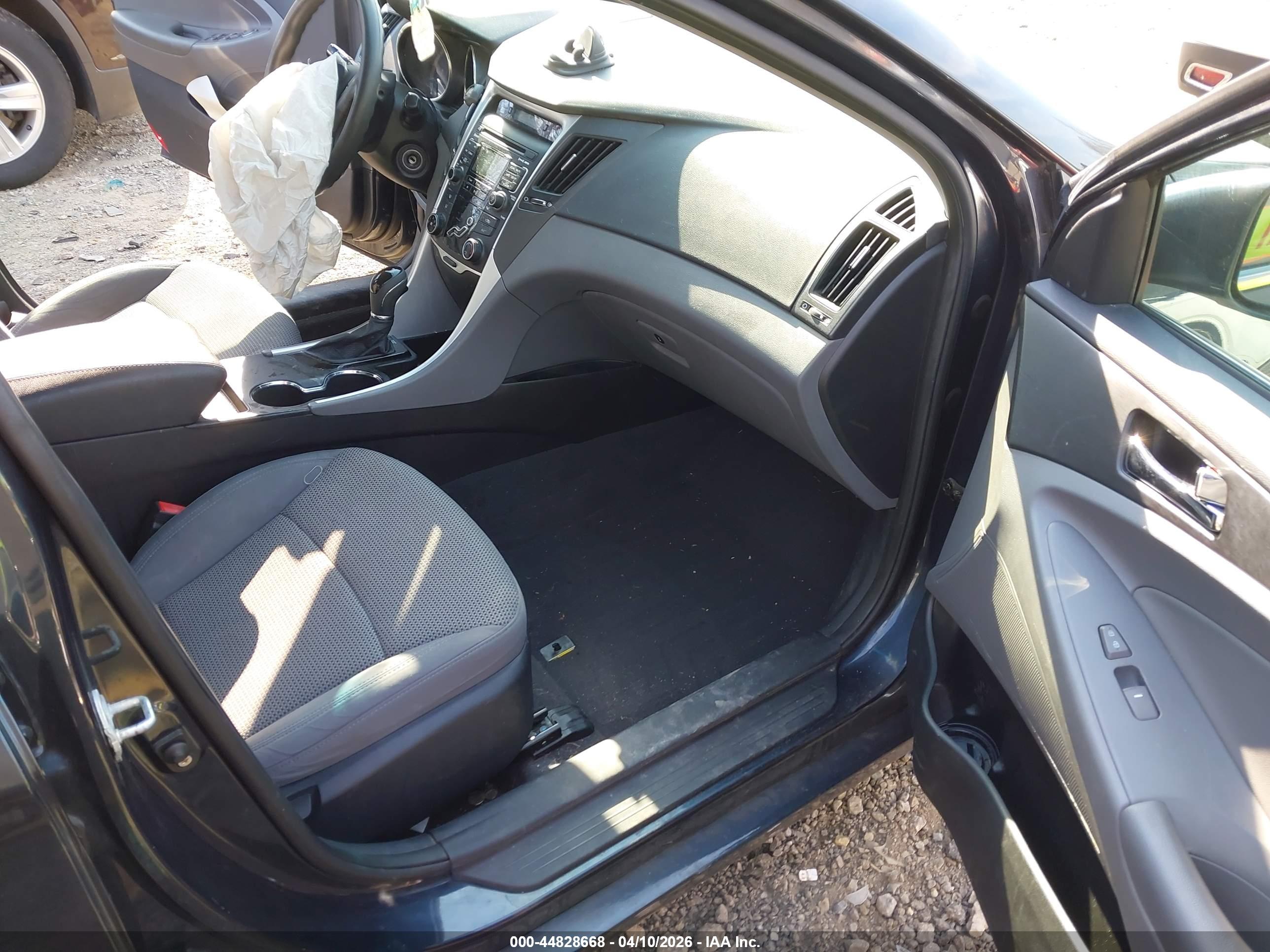 HYUNDAI SONATA image 5