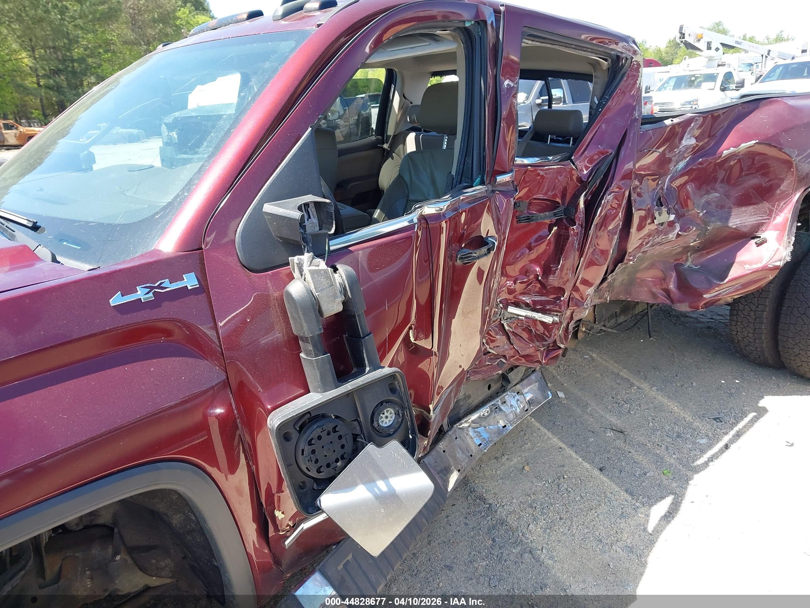 GMC SIERRA image 6