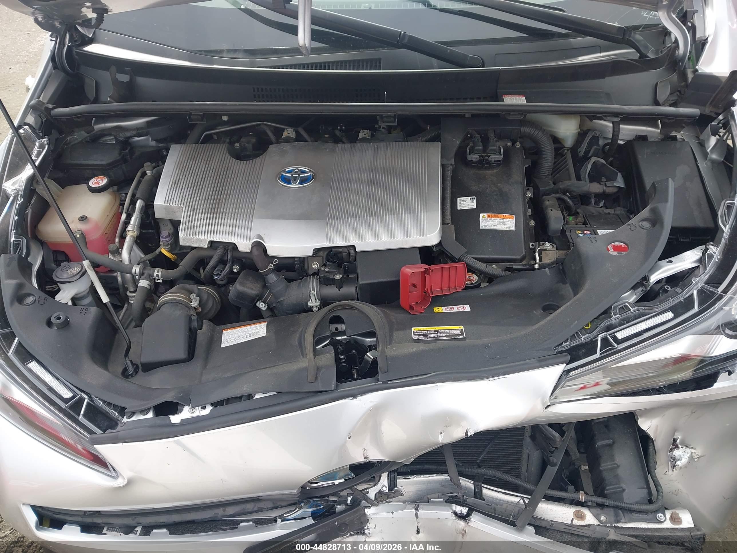 TOYOTA PRIUS image 10