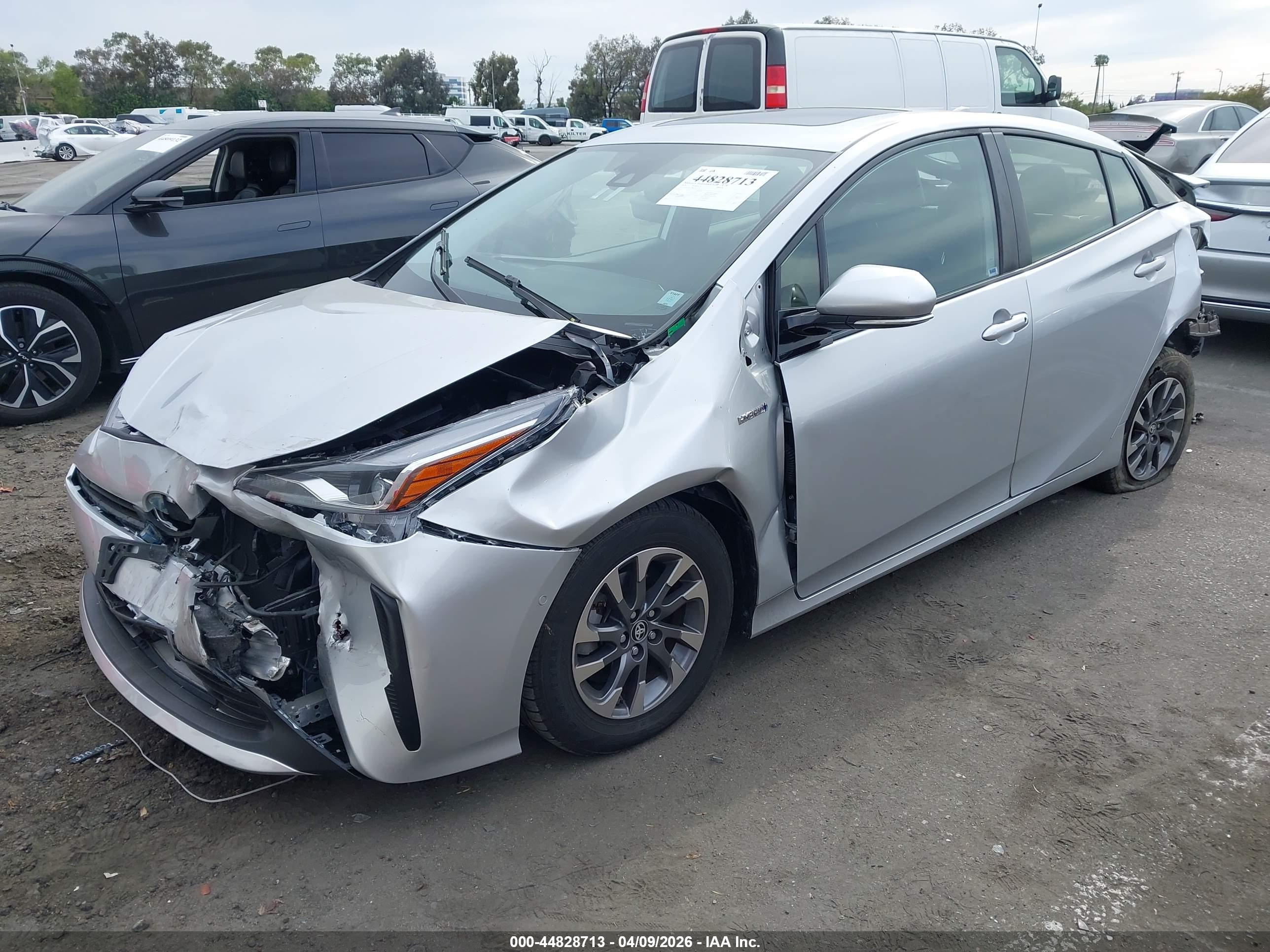 TOYOTA PRIUS image 2