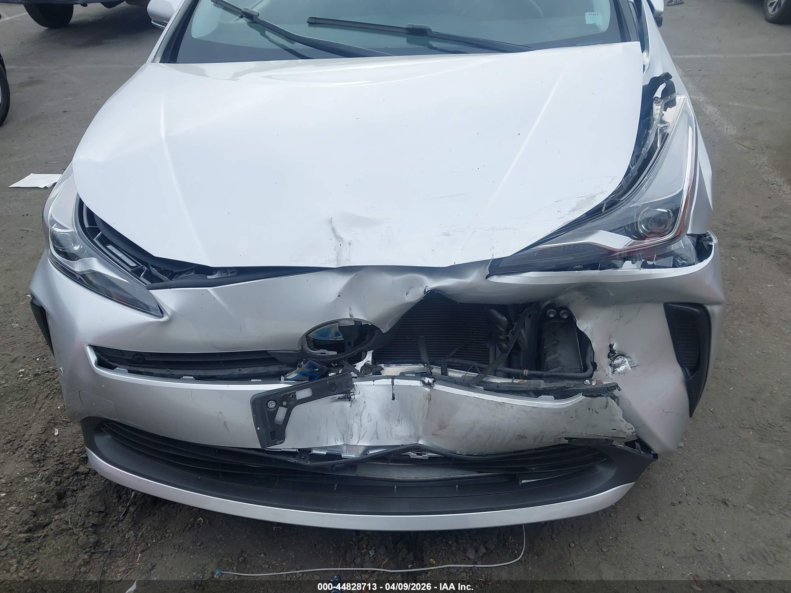 TOYOTA PRIUS image 6