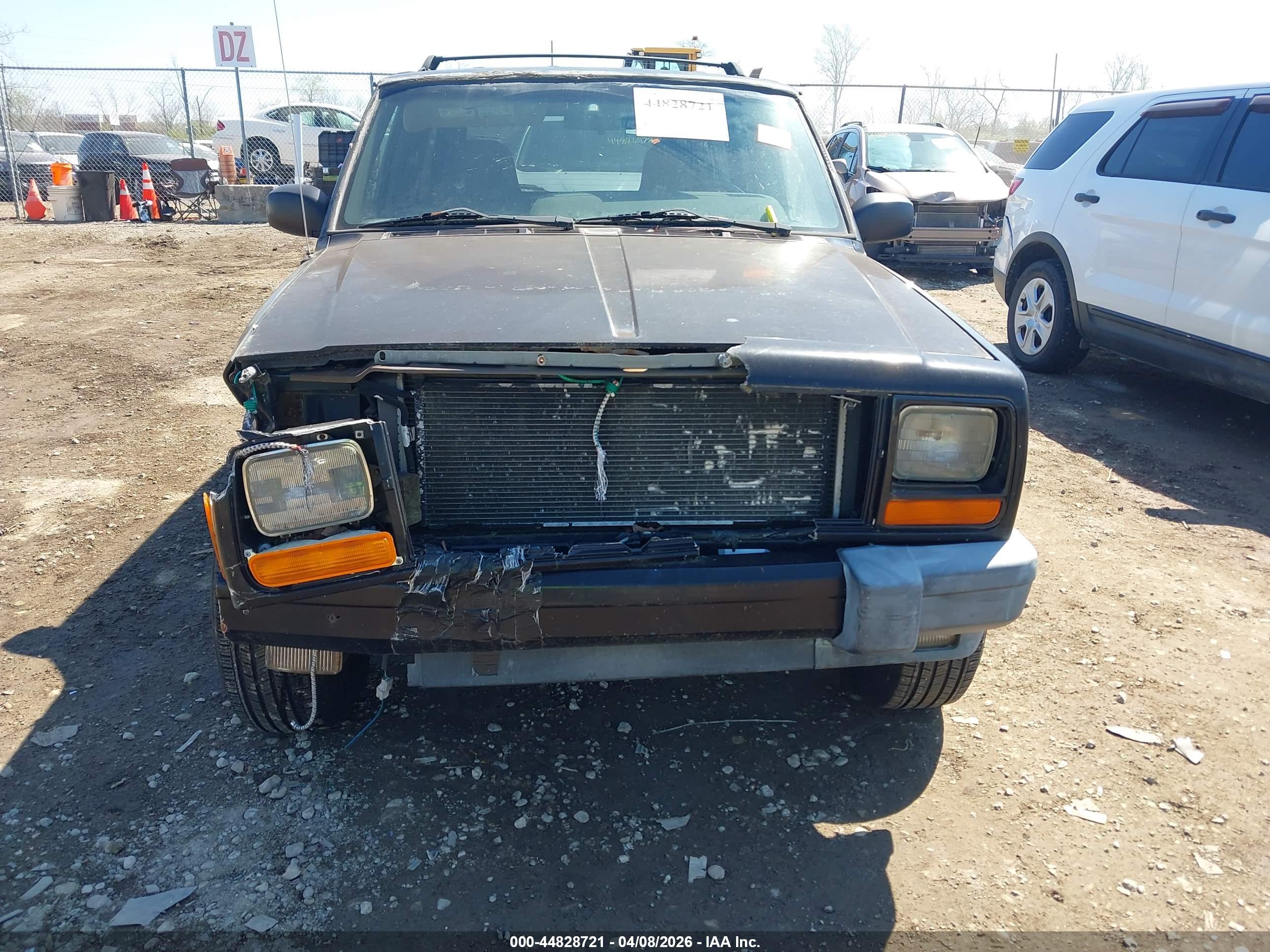JEEP CHEROKEE image 6