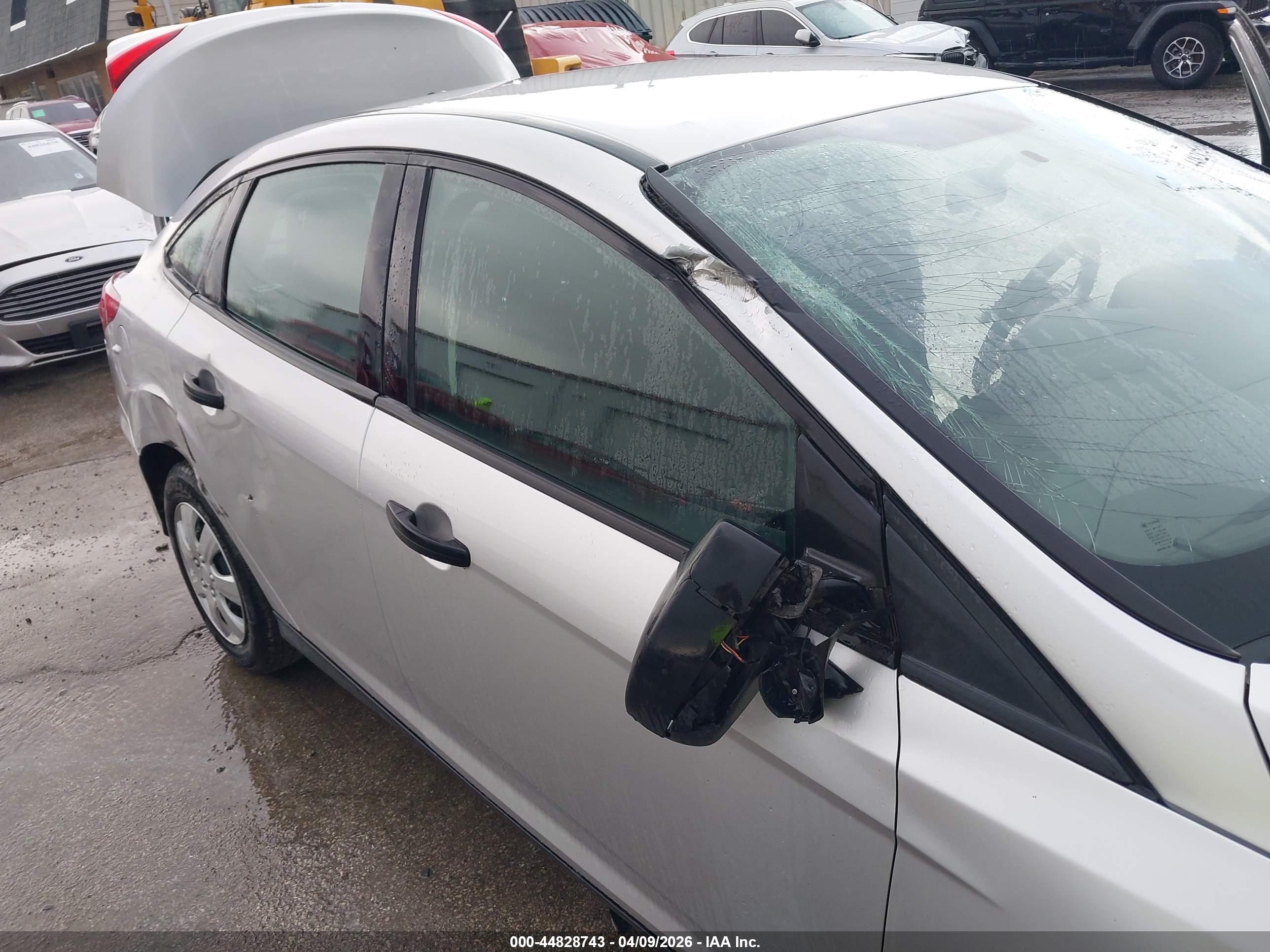 FORD FOCUS image 6