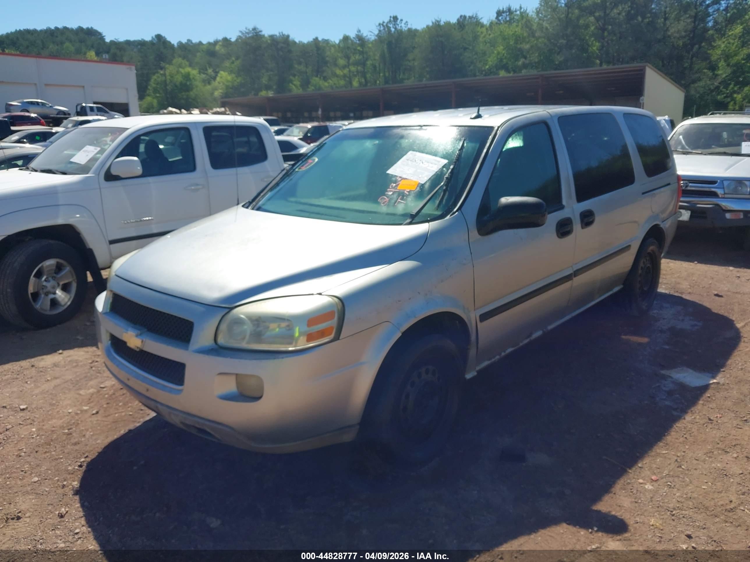 CHEVROLET UPLANDER image 2