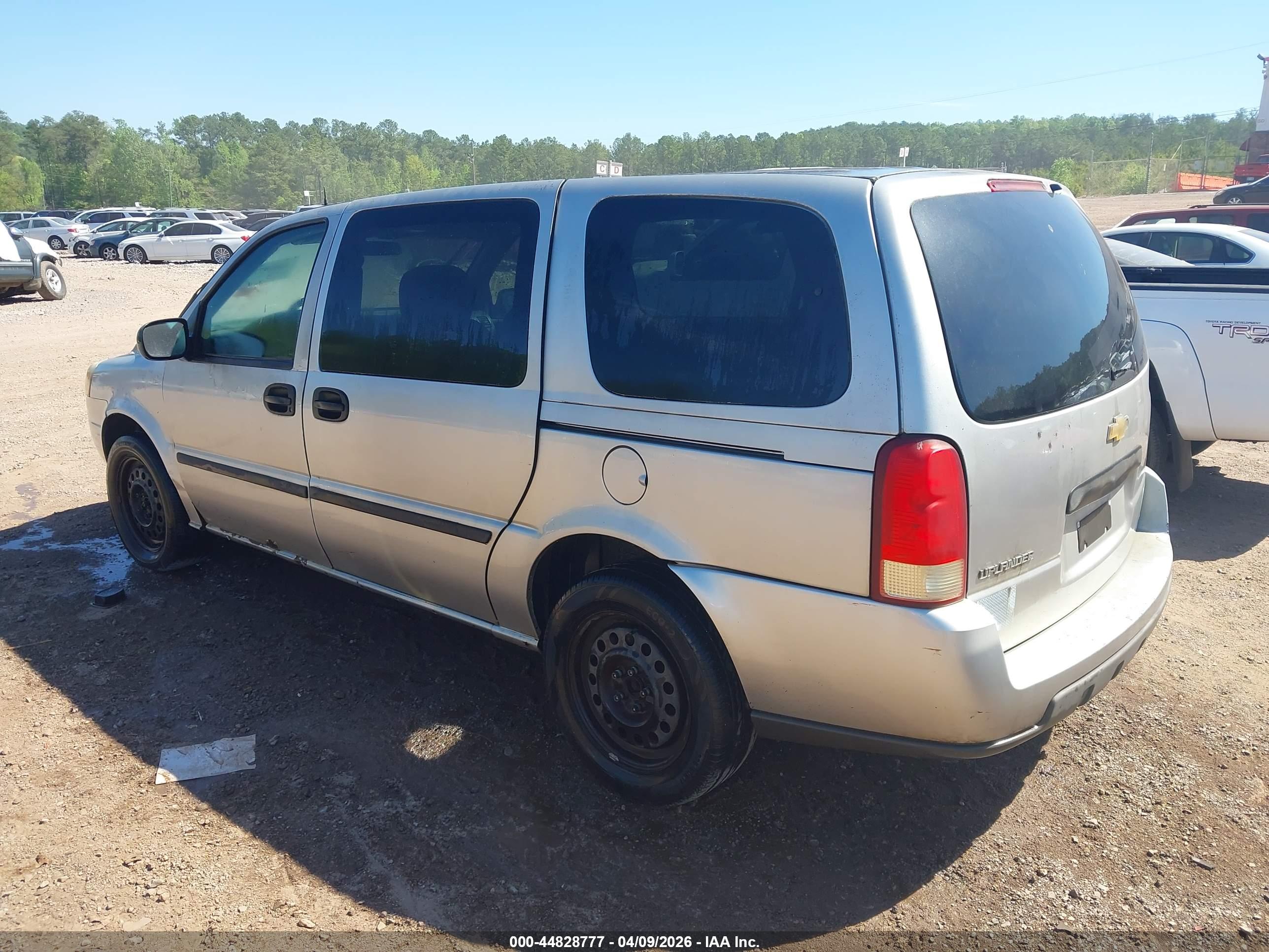 CHEVROLET UPLANDER image 3