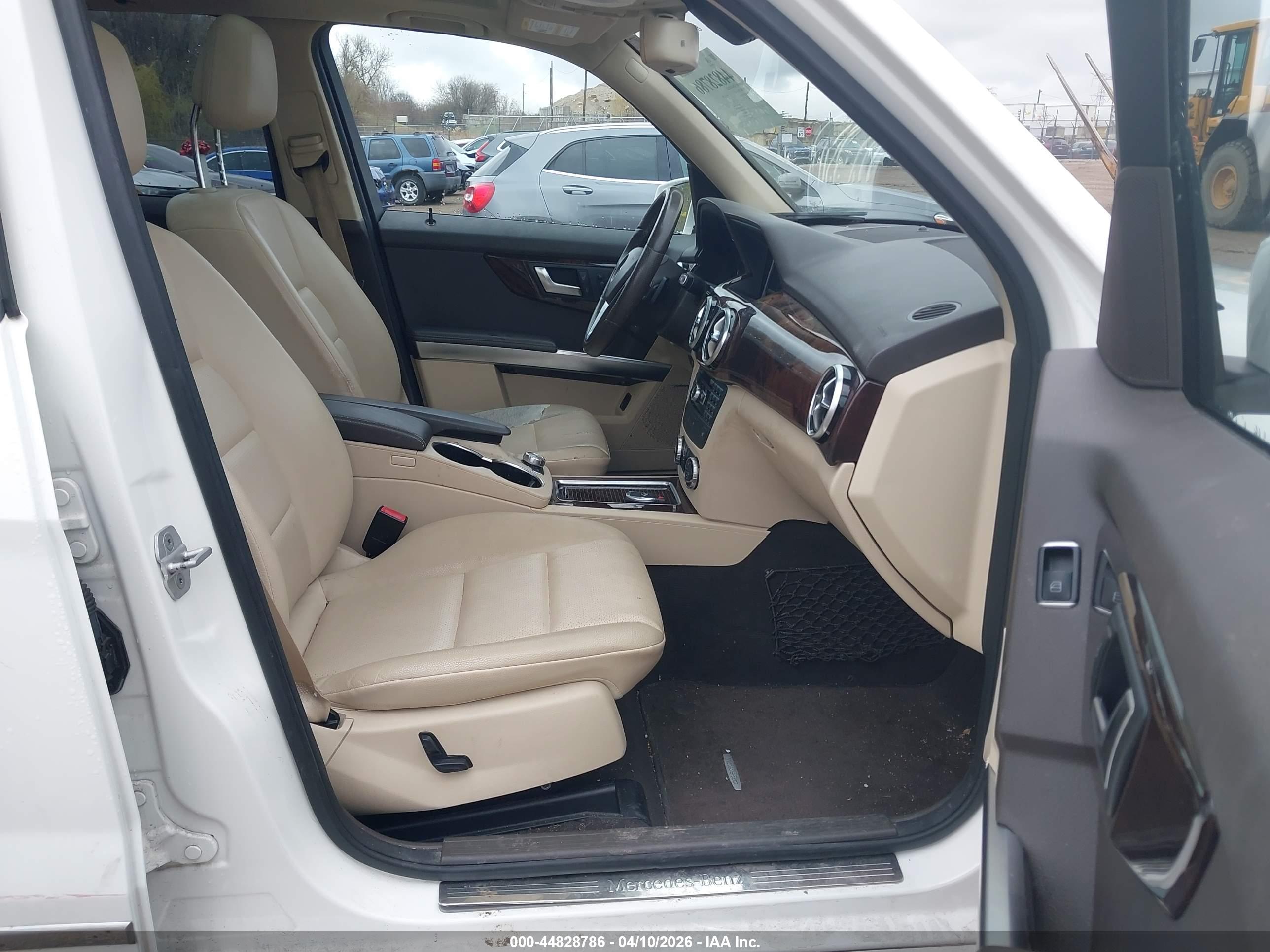 MERCEDES-BENZ GLK image 5