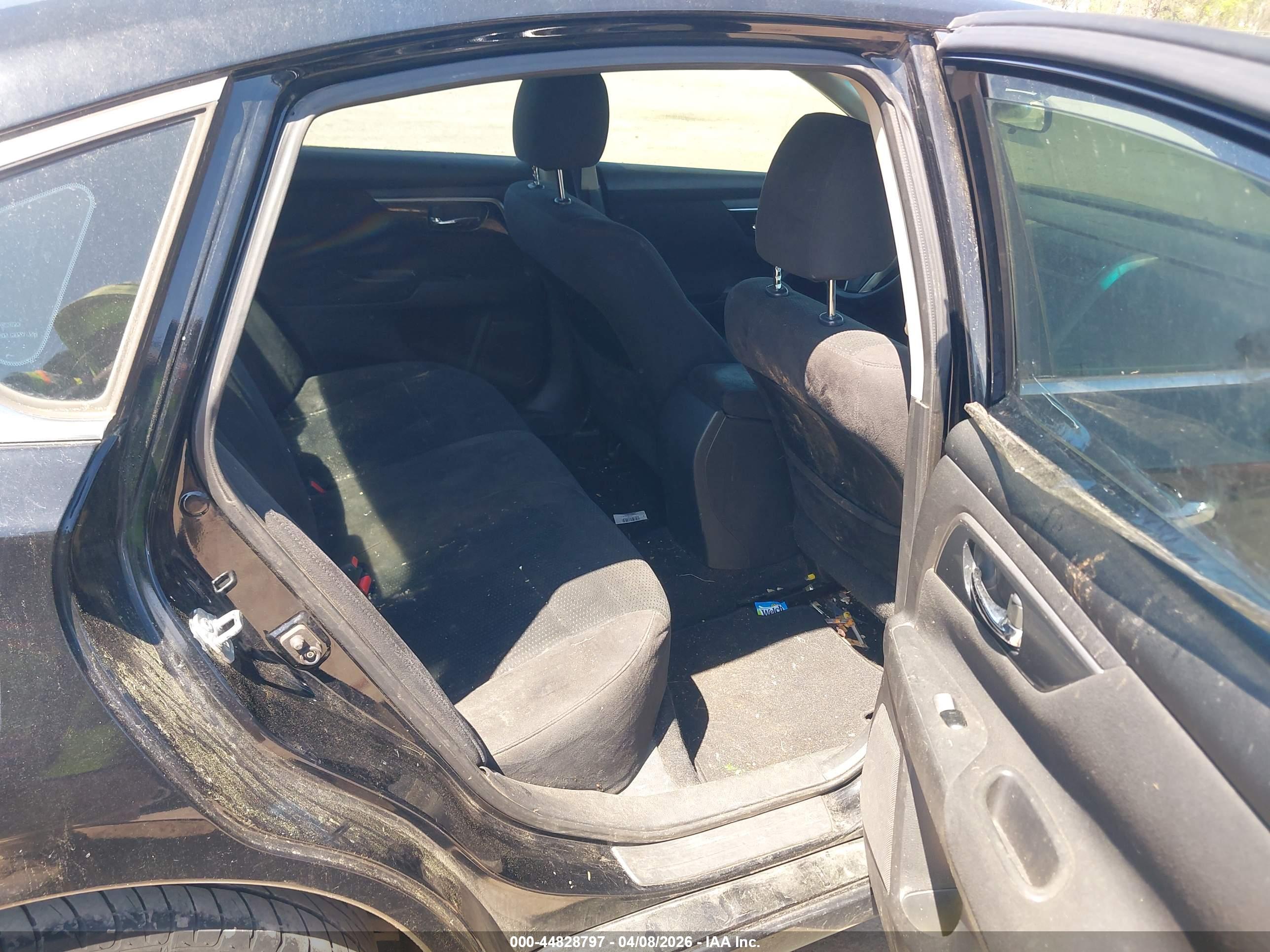 NISSAN ALTIMA image 8