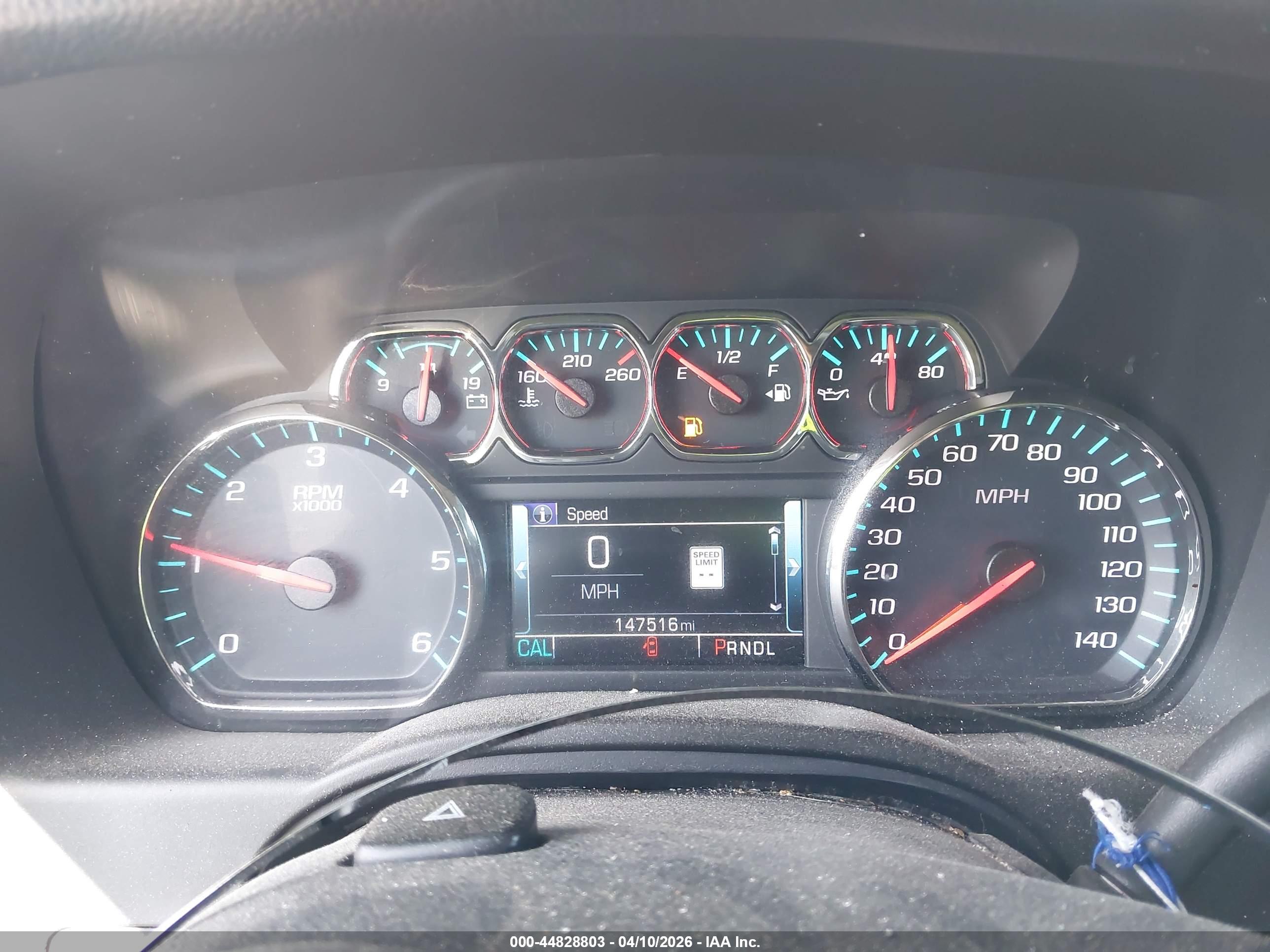 CHEVROLET SUBURBAN image 7