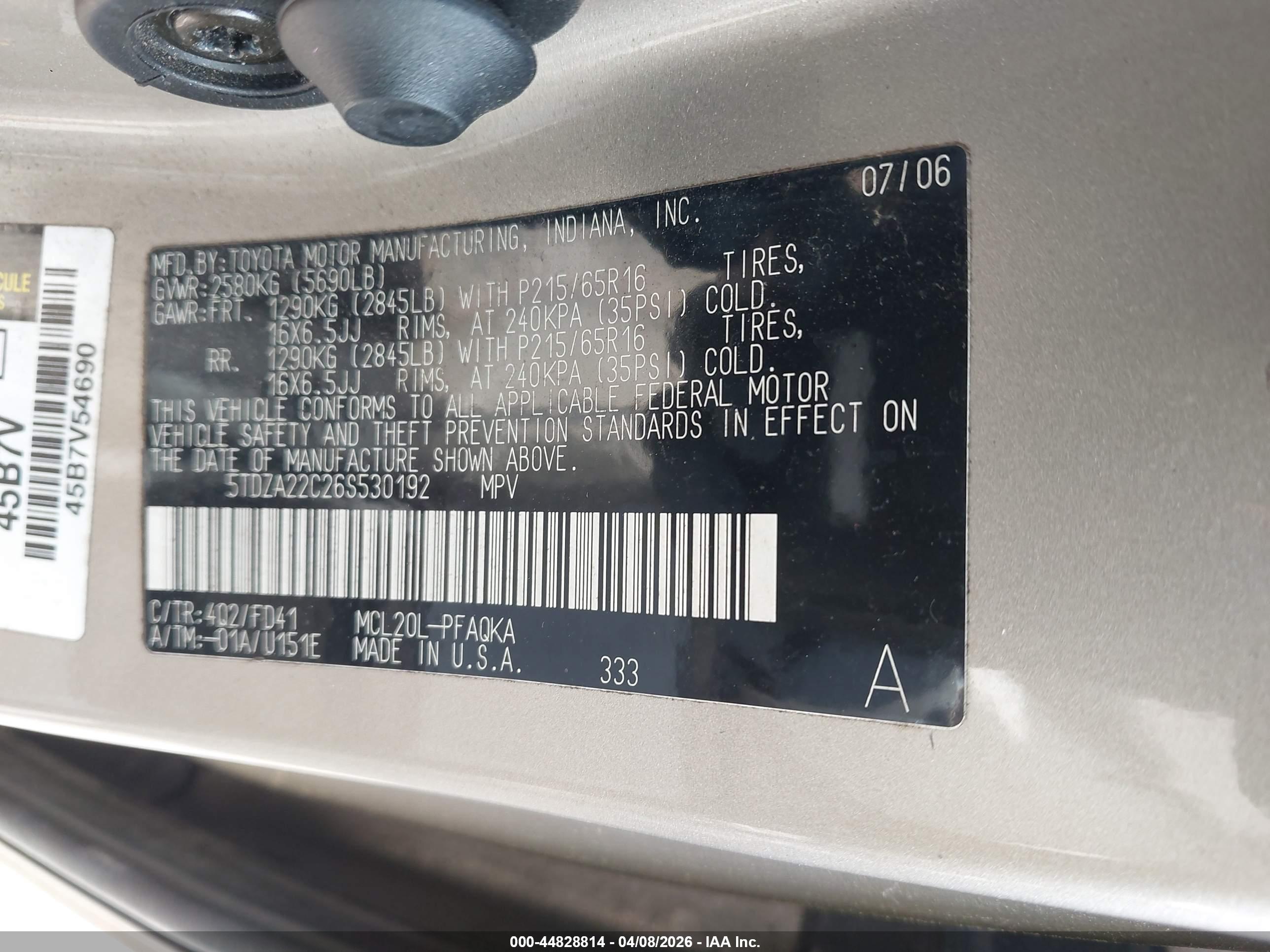 TOYOTA SIENNA image 9