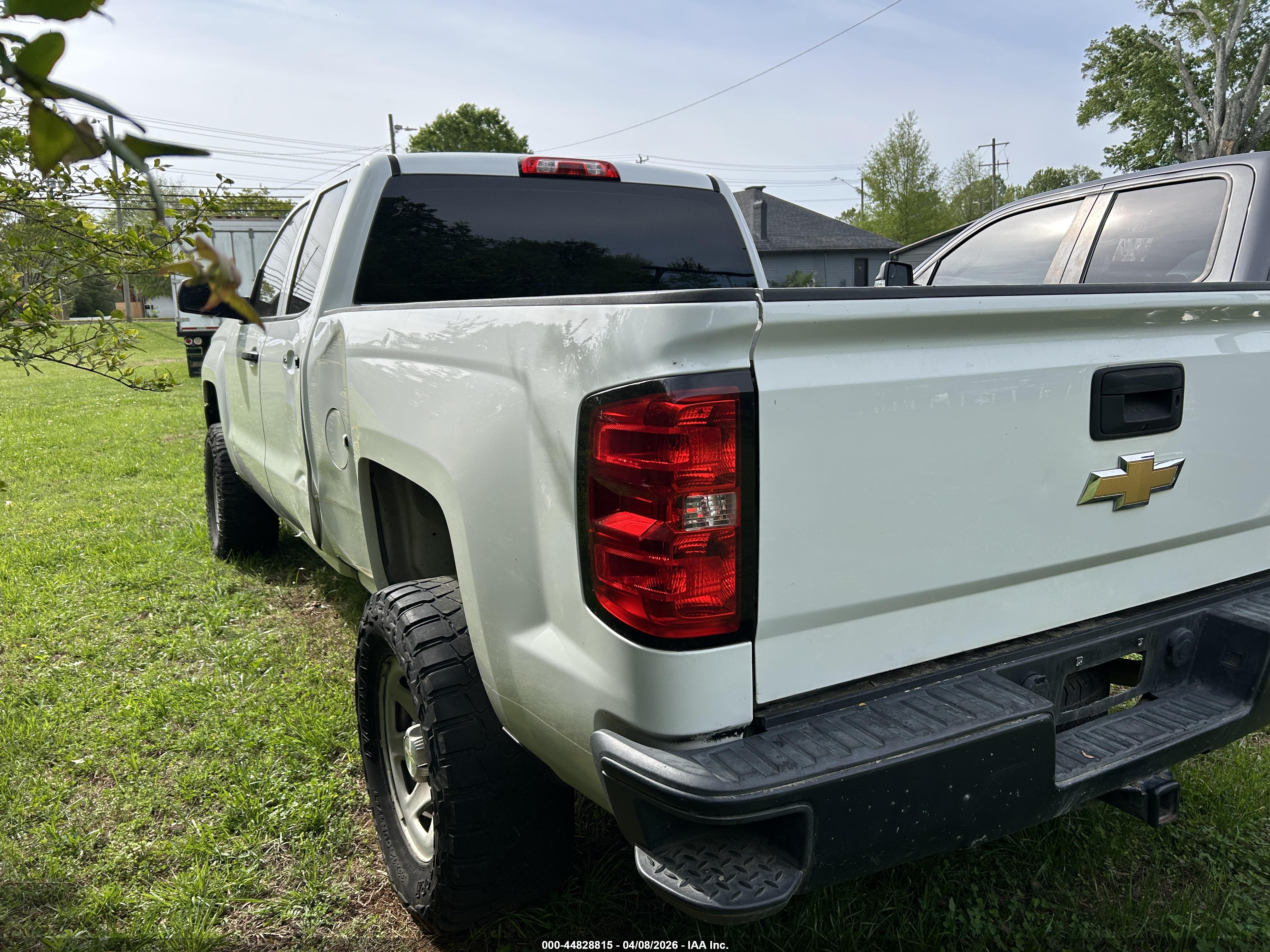 CHEVROLET SILVERADO image 3