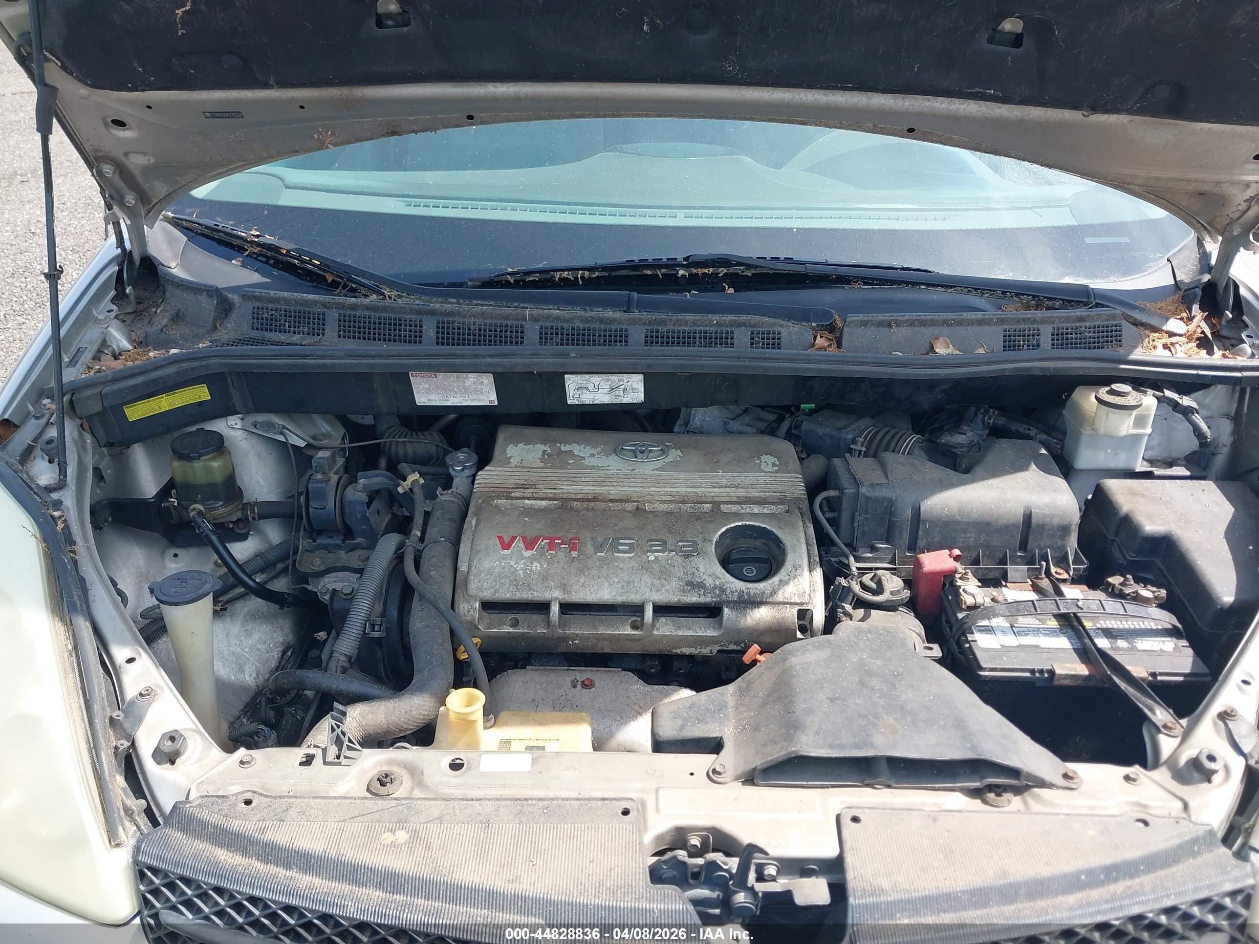 TOYOTA SIENNA image 10