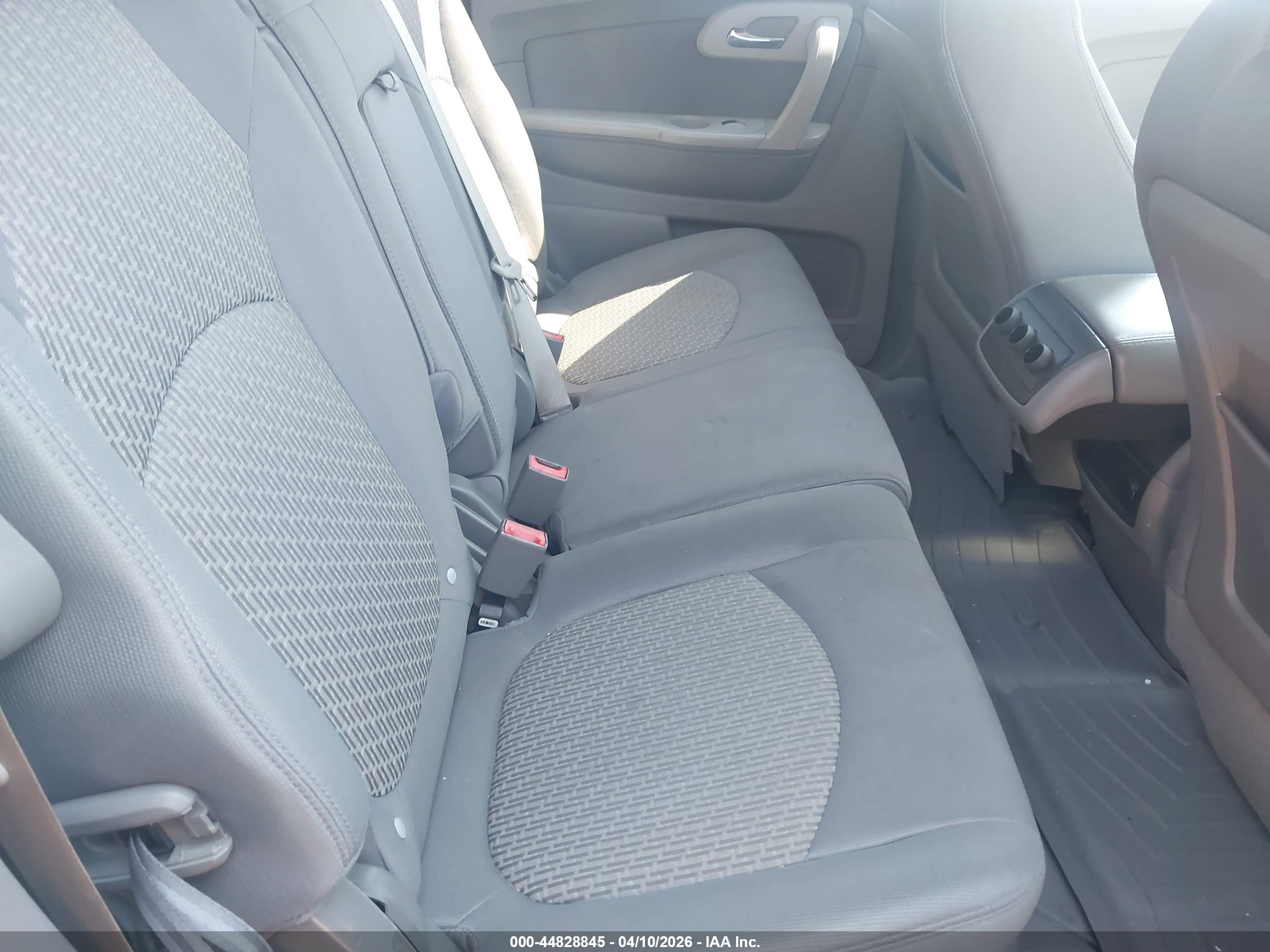CHEVROLET TRAVERSE image 8