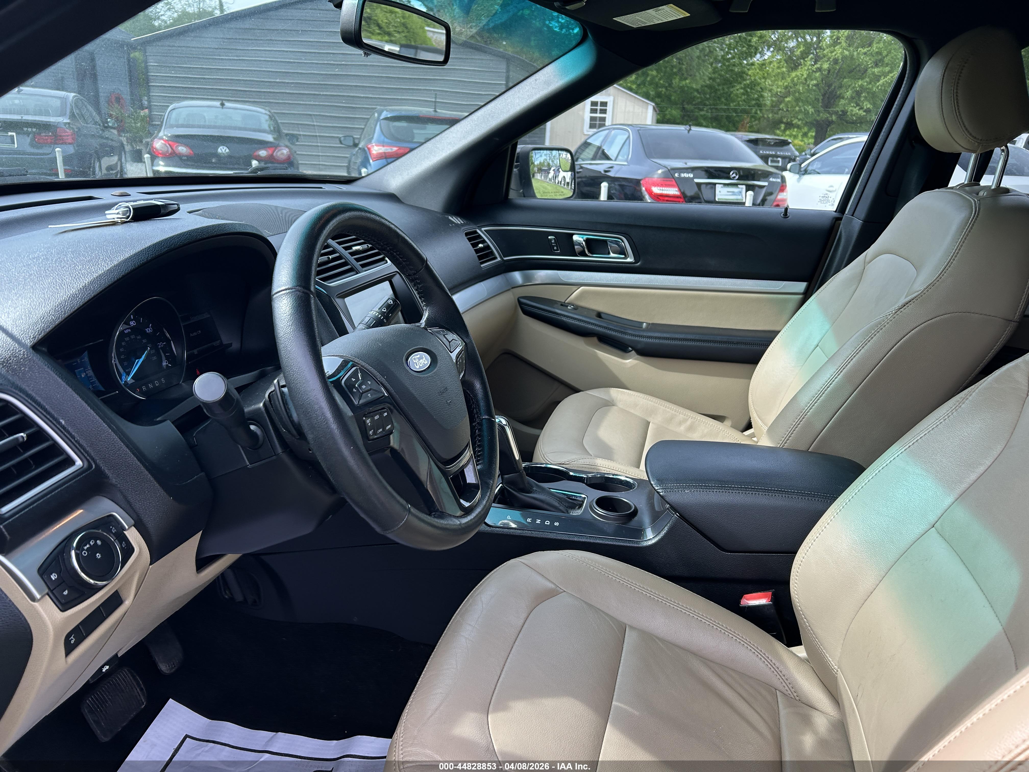 FORD EXPLORER image 5
