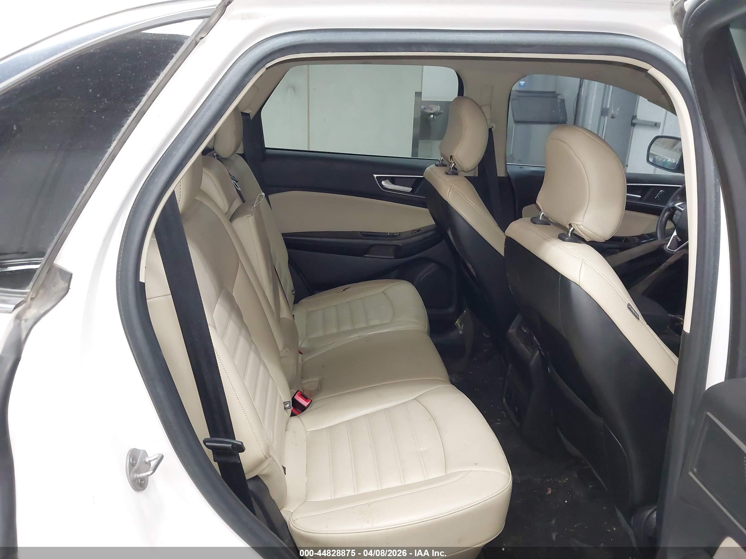 FORD EDGE image 8