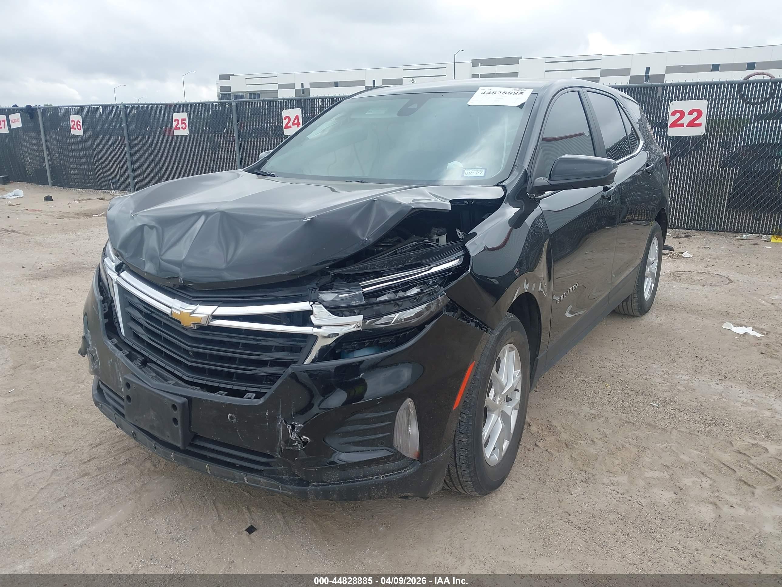 CHEVROLET EQUINOX image 2