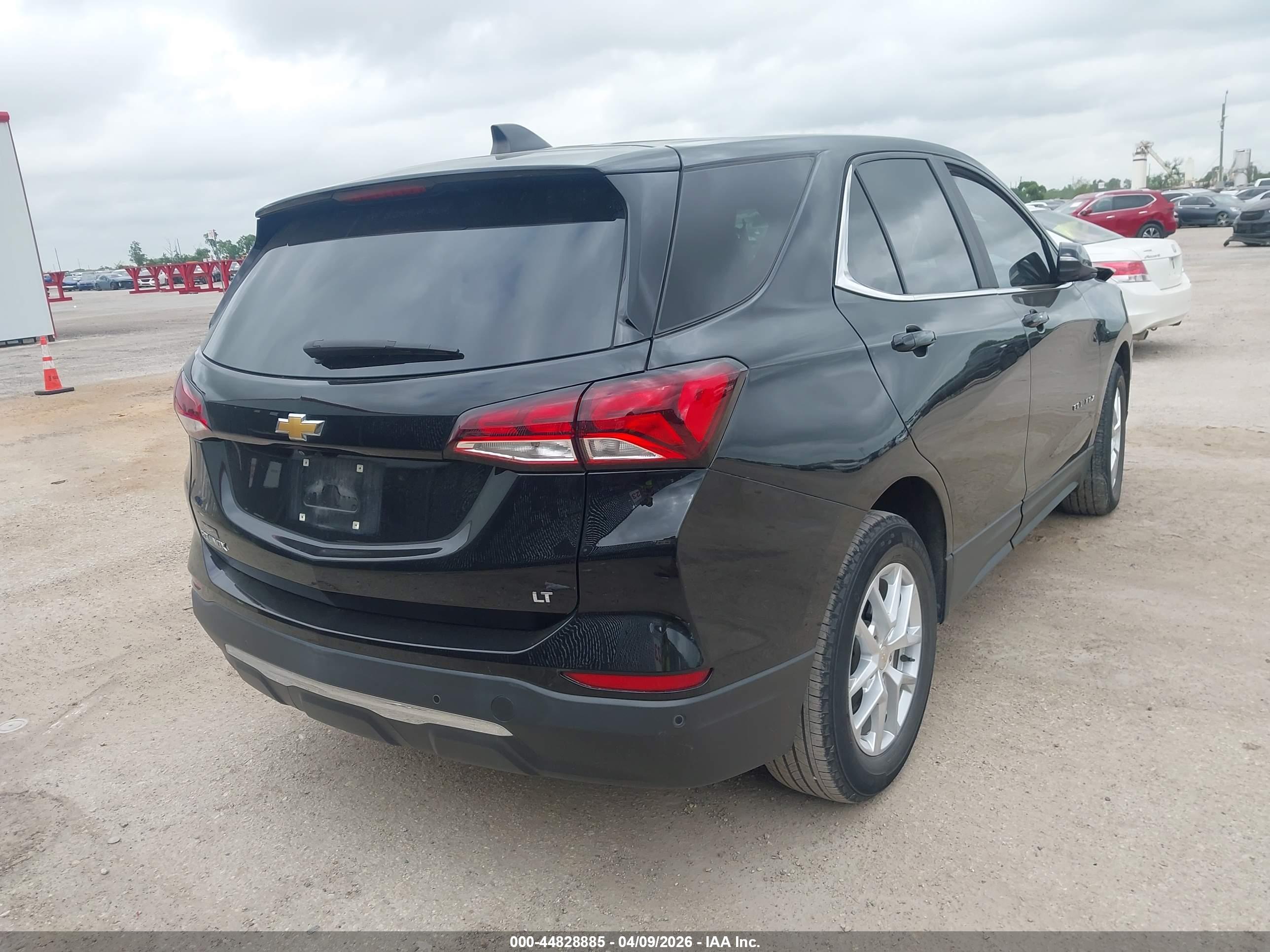 CHEVROLET EQUINOX image 4