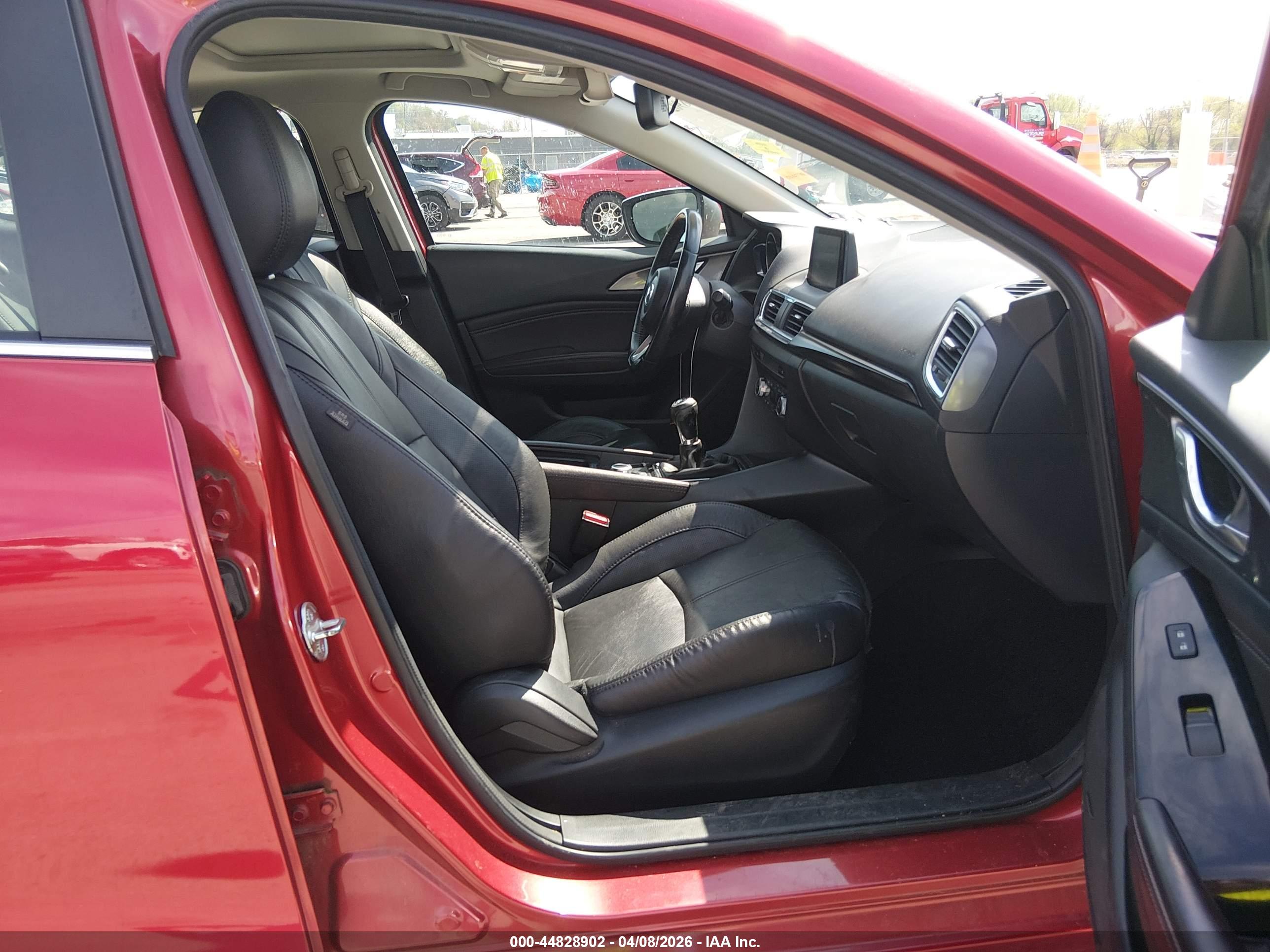 MAZDA MAZDA3 image 5