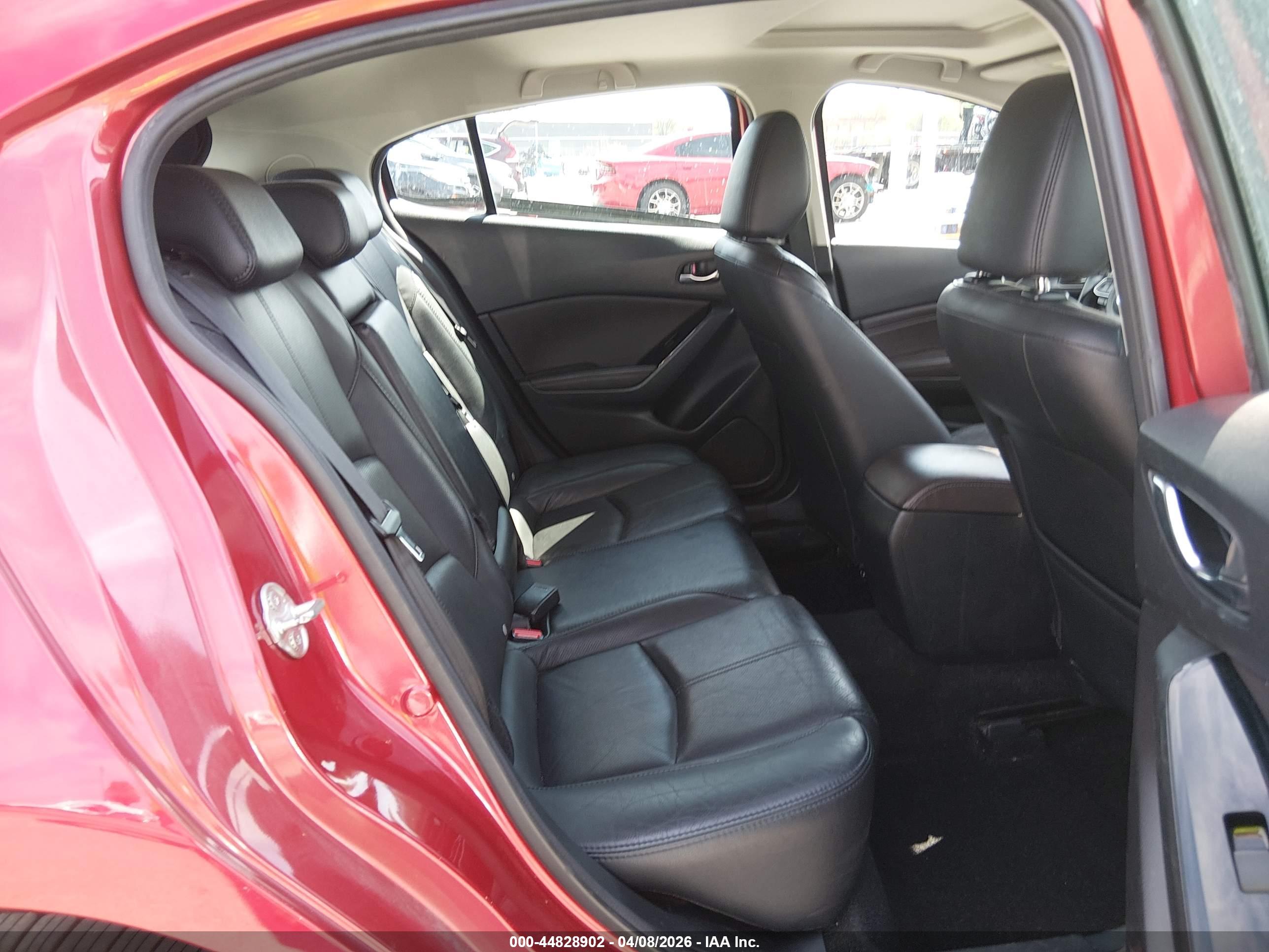 MAZDA MAZDA3 image 8