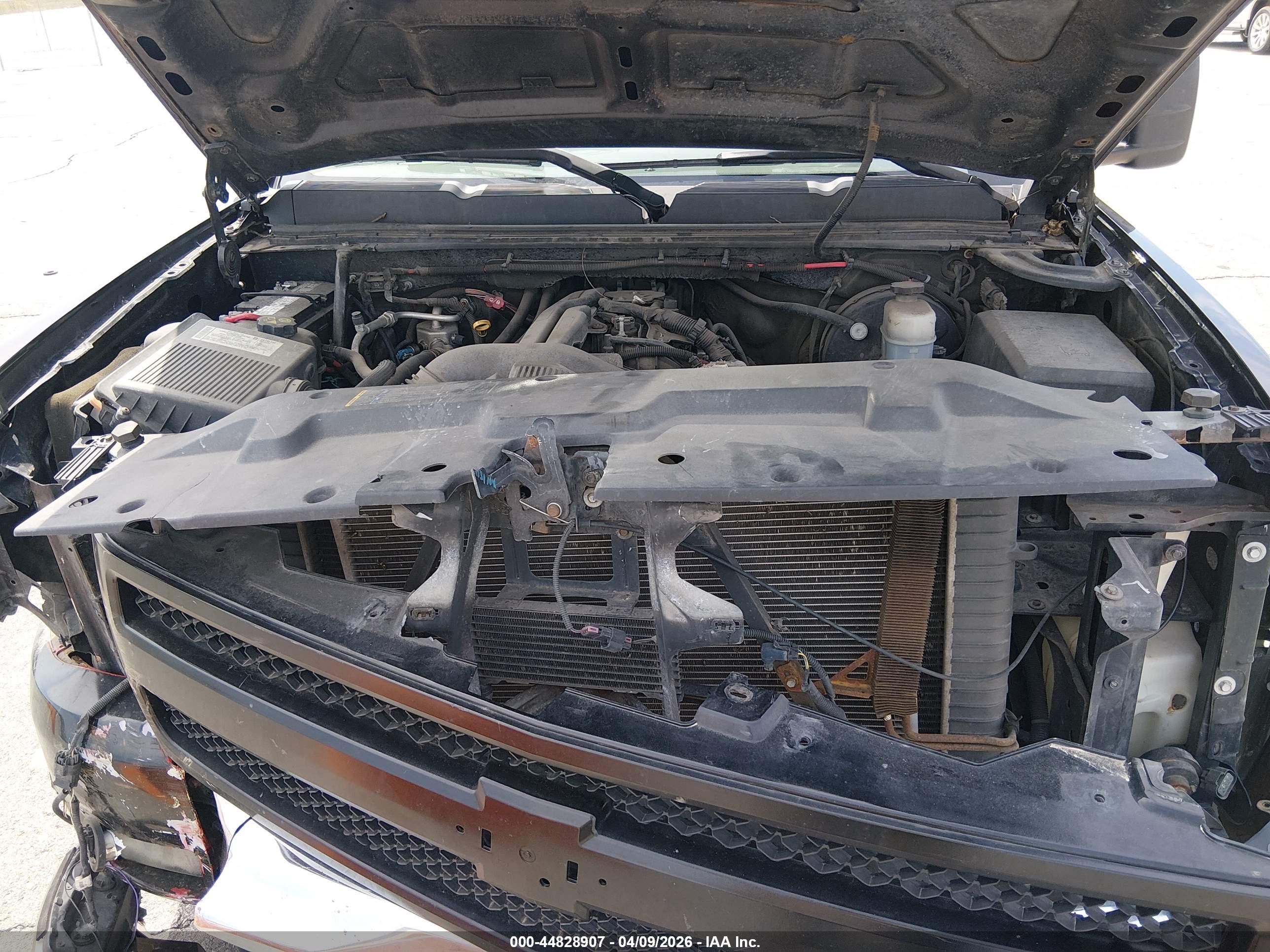 CHEVROLET SILVERADO image 10