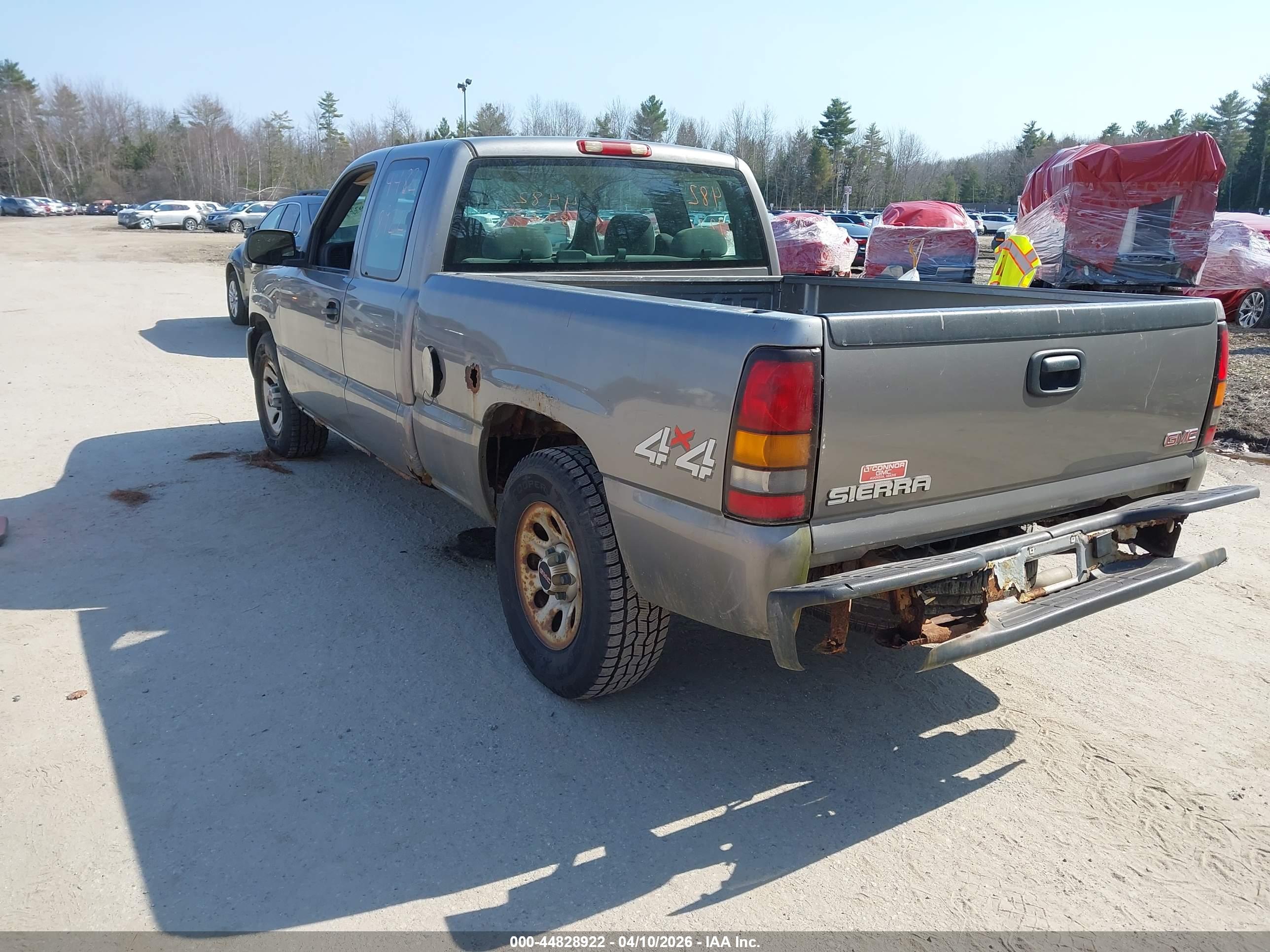 GMC SIERRA image 3