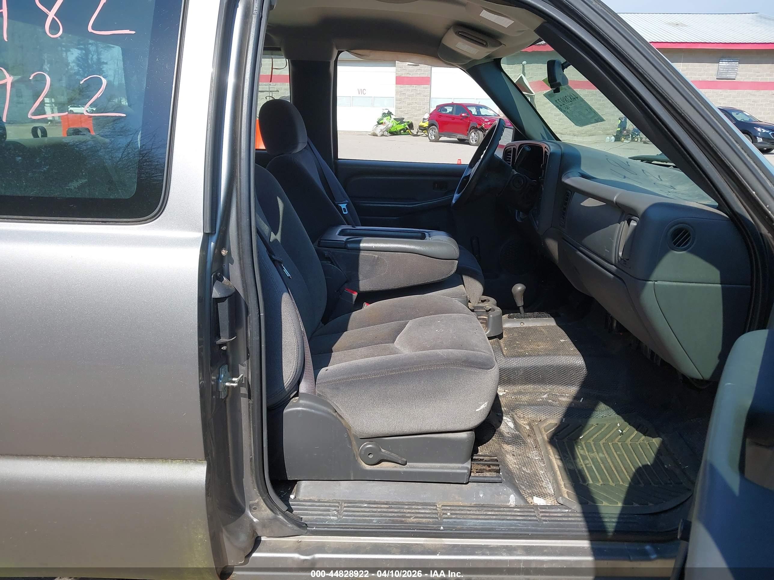 GMC SIERRA image 5