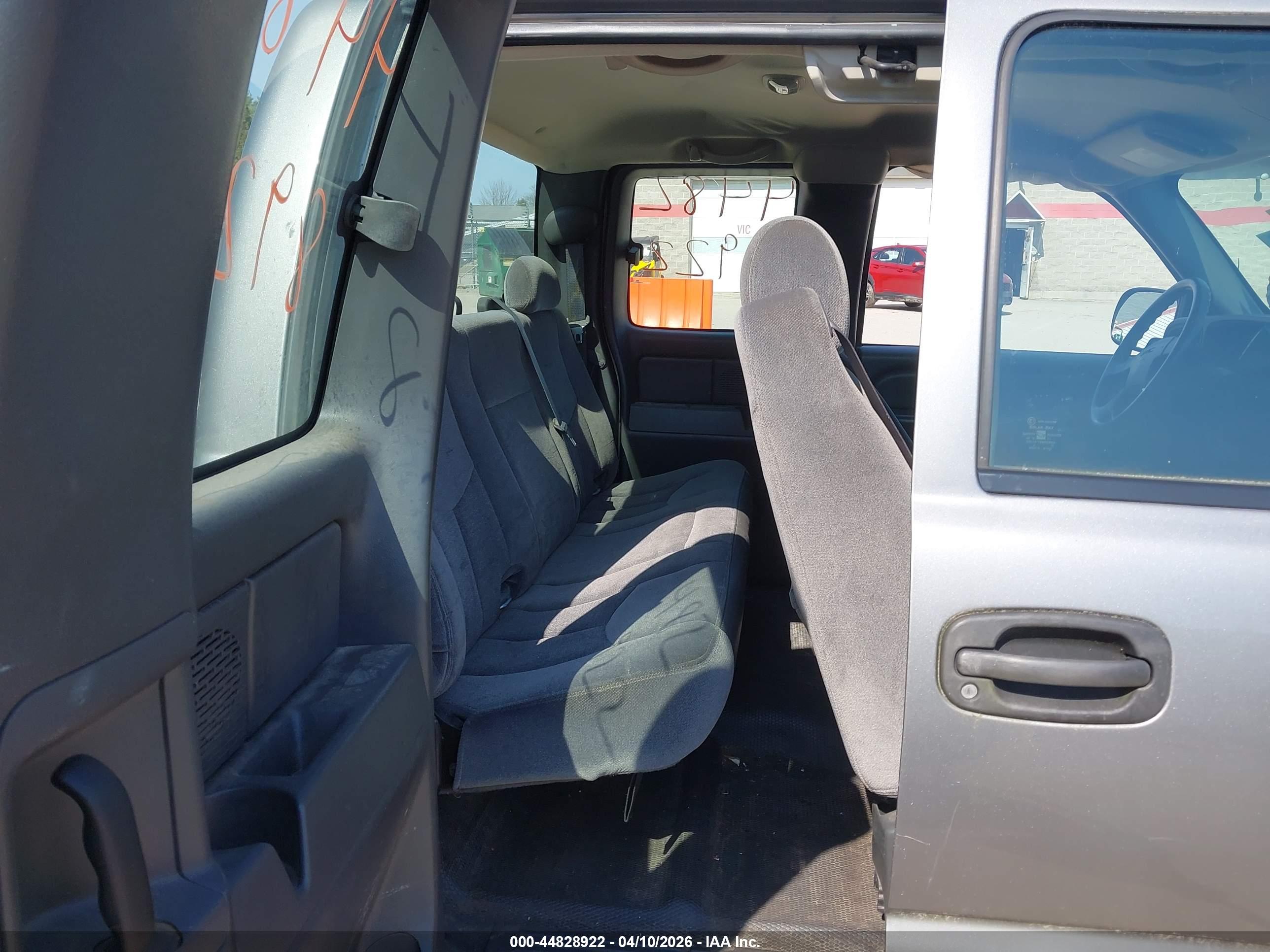 GMC SIERRA image 8