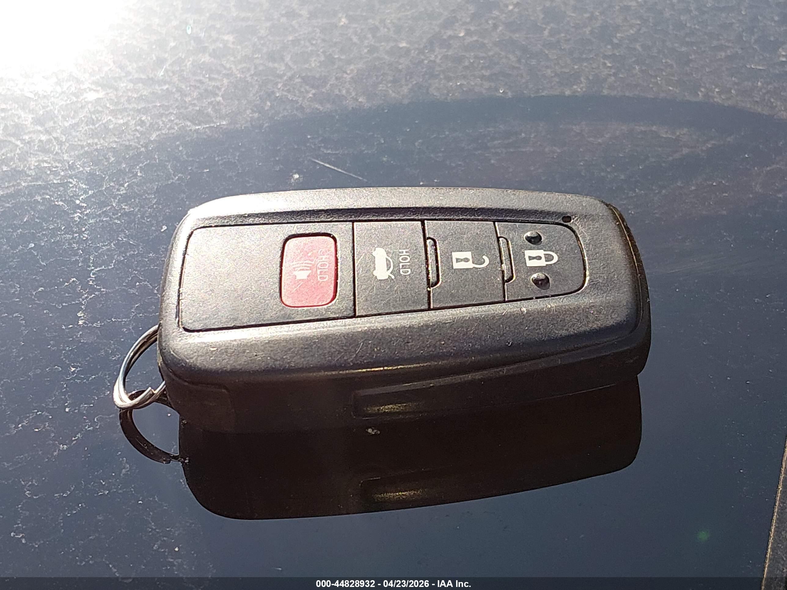 TOYOTA CAMRY image 11