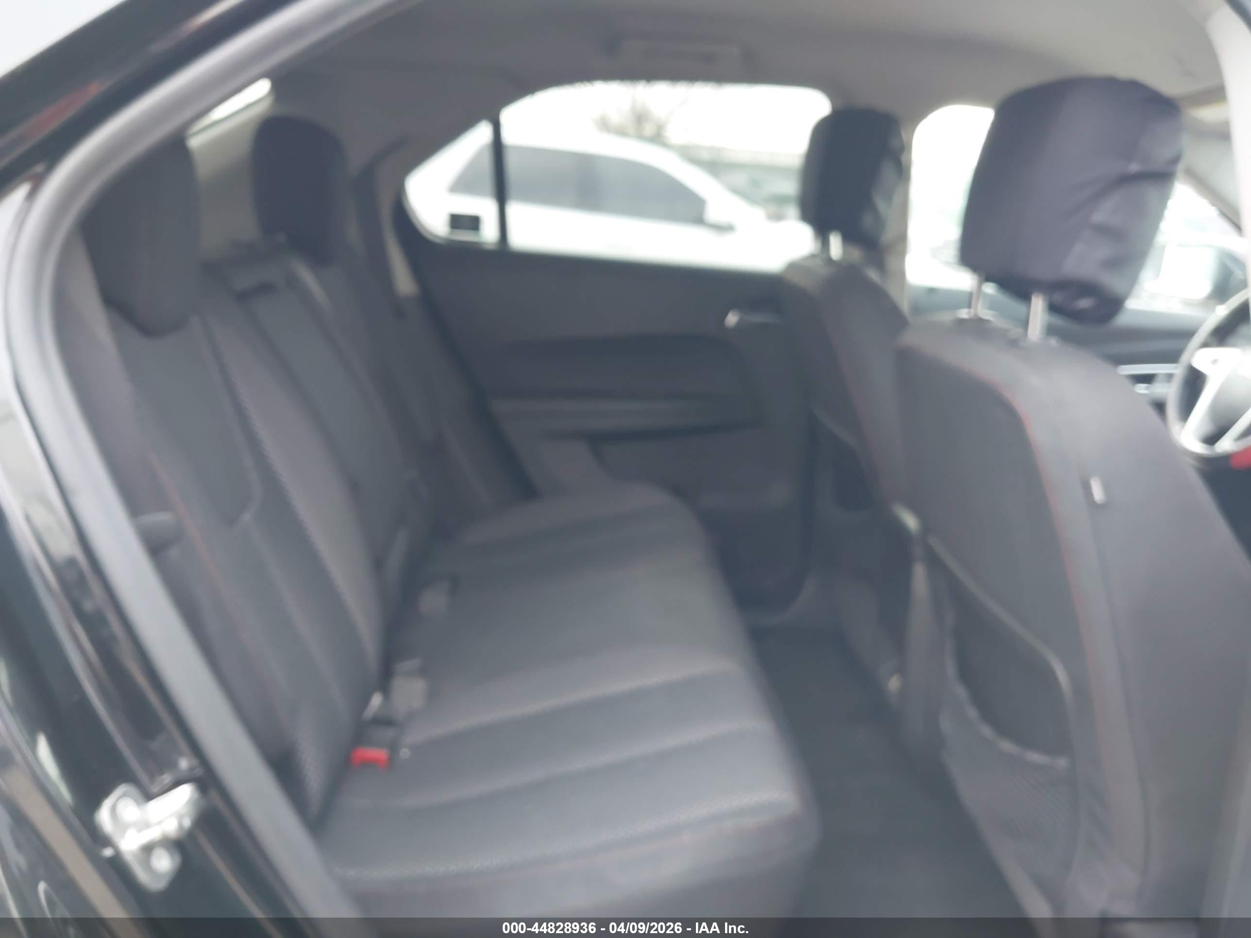 CHEVROLET EQUINOX image 8