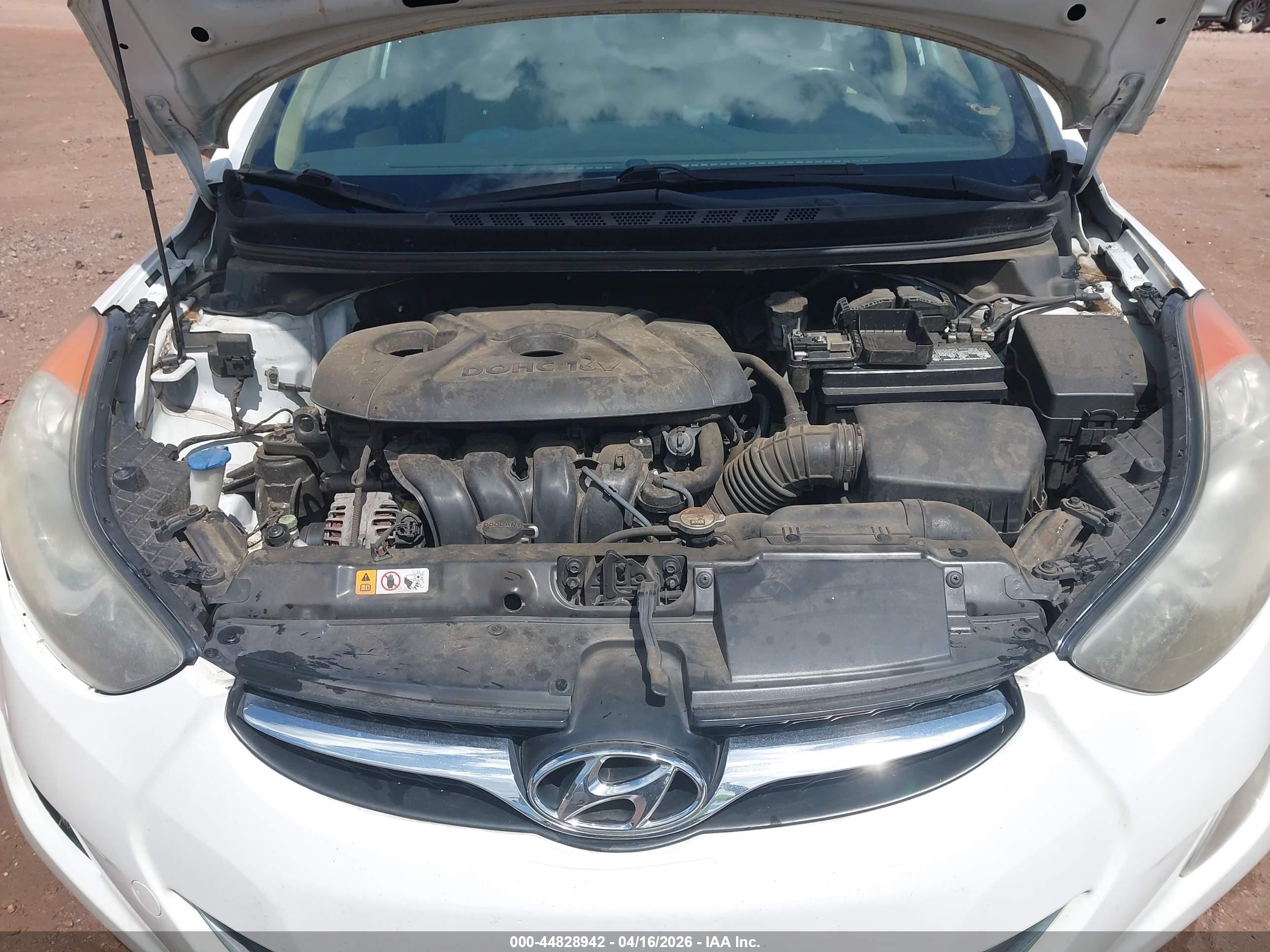 HYUNDAI ELANTRA image 10