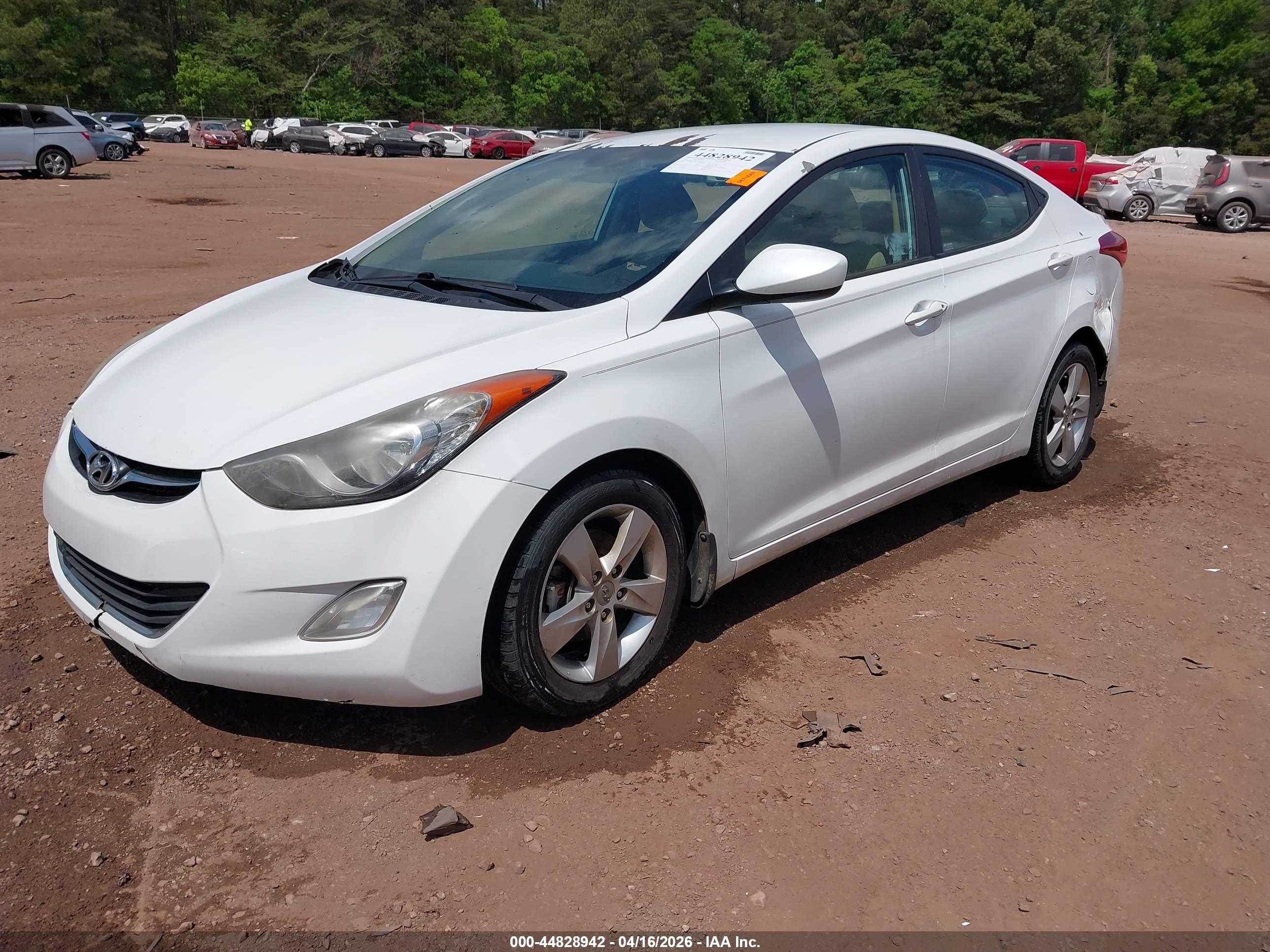 HYUNDAI ELANTRA image 2