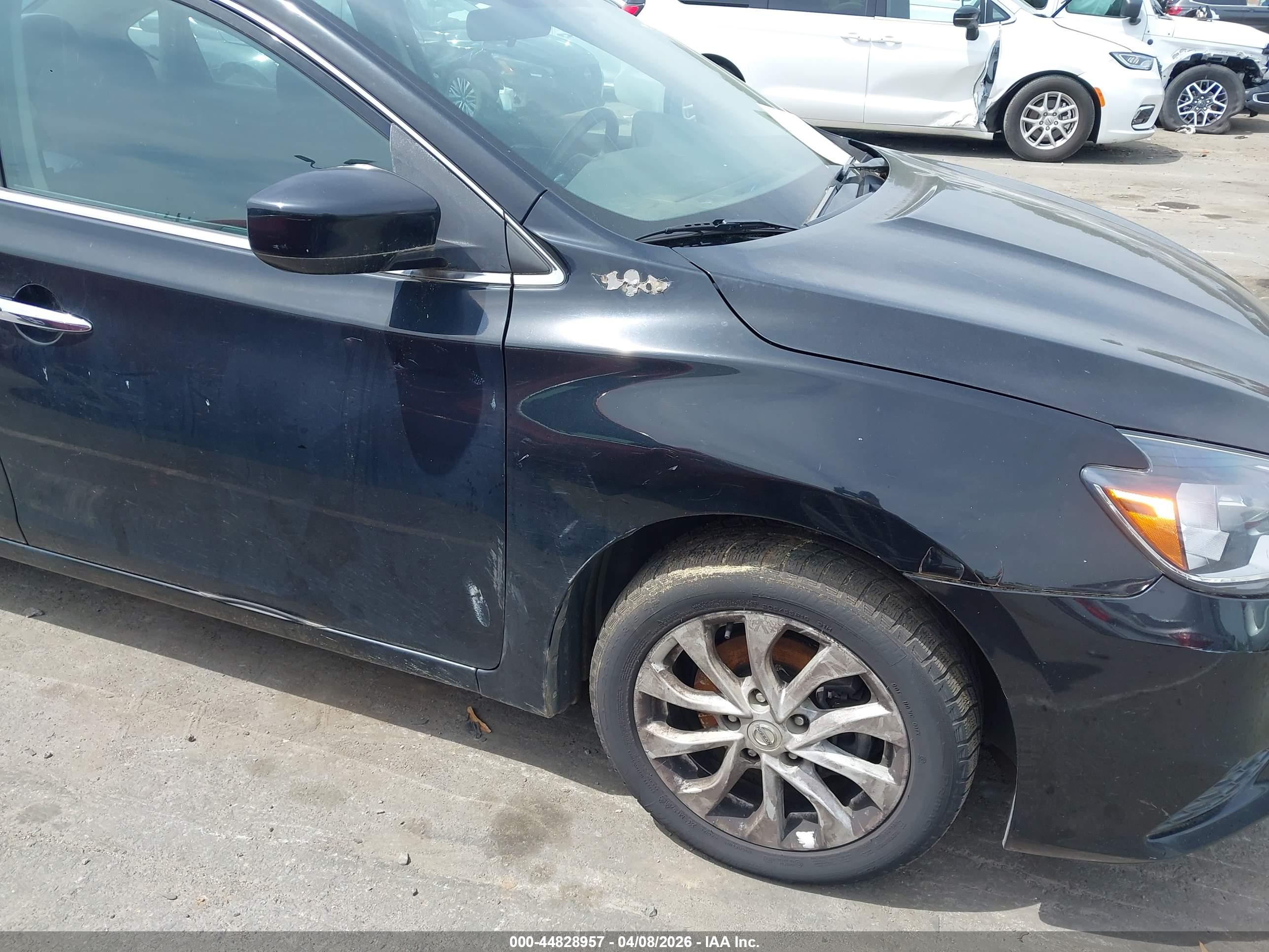 NISSAN SENTRA image 6