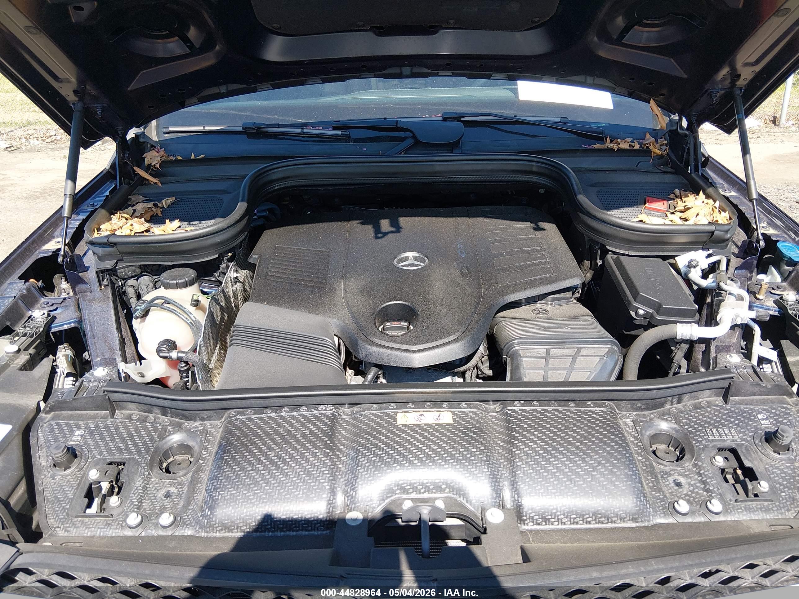 MERCEDES-BENZ GLS image 10