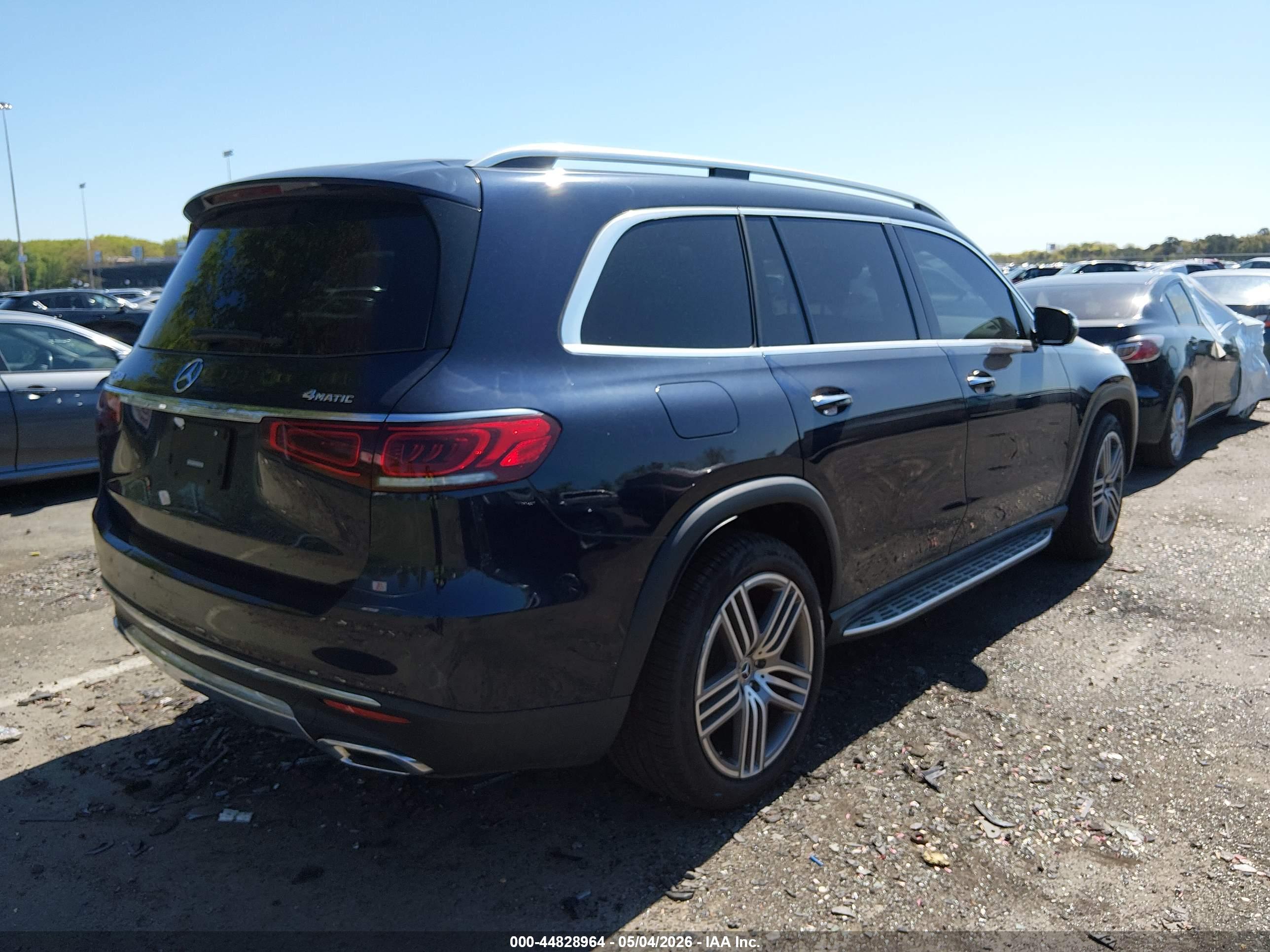 MERCEDES-BENZ GLS image 4