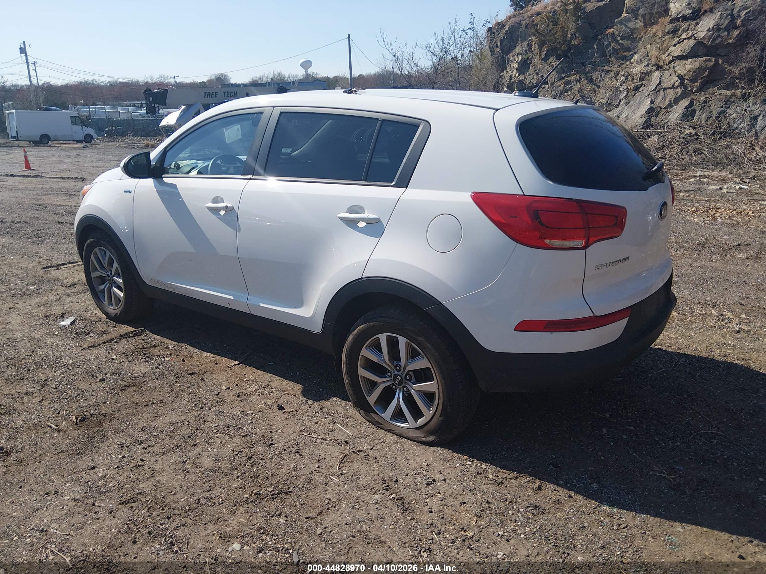 KIA SPORTAGE image 3