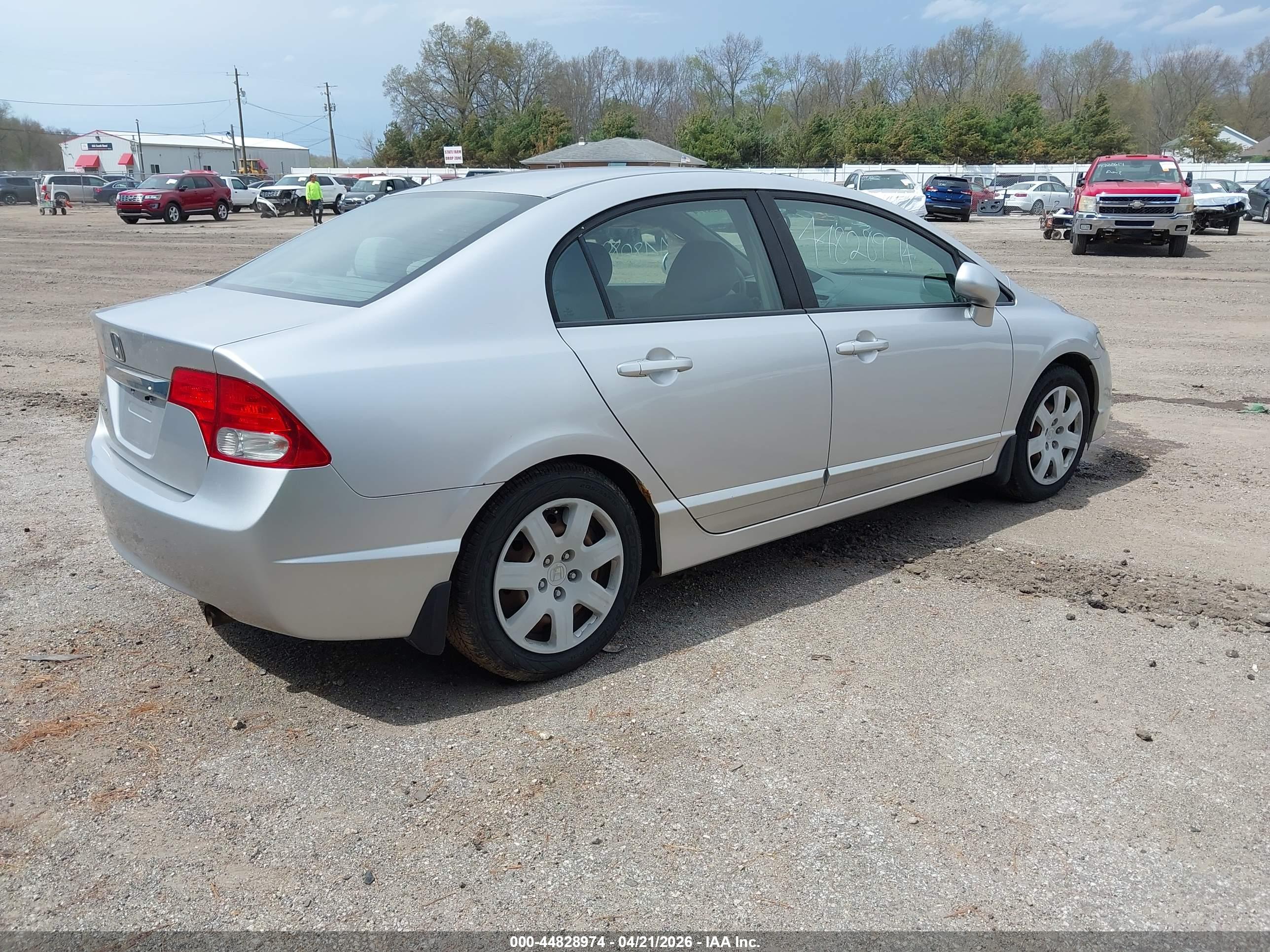 HONDA CIVIC image 4