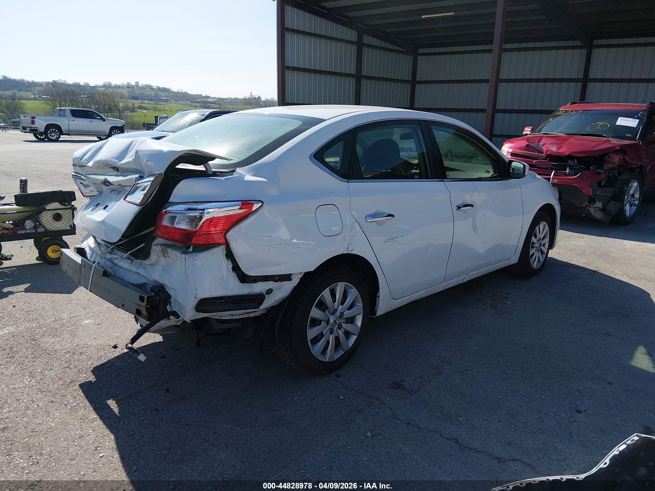 NISSAN SENTRA image 4