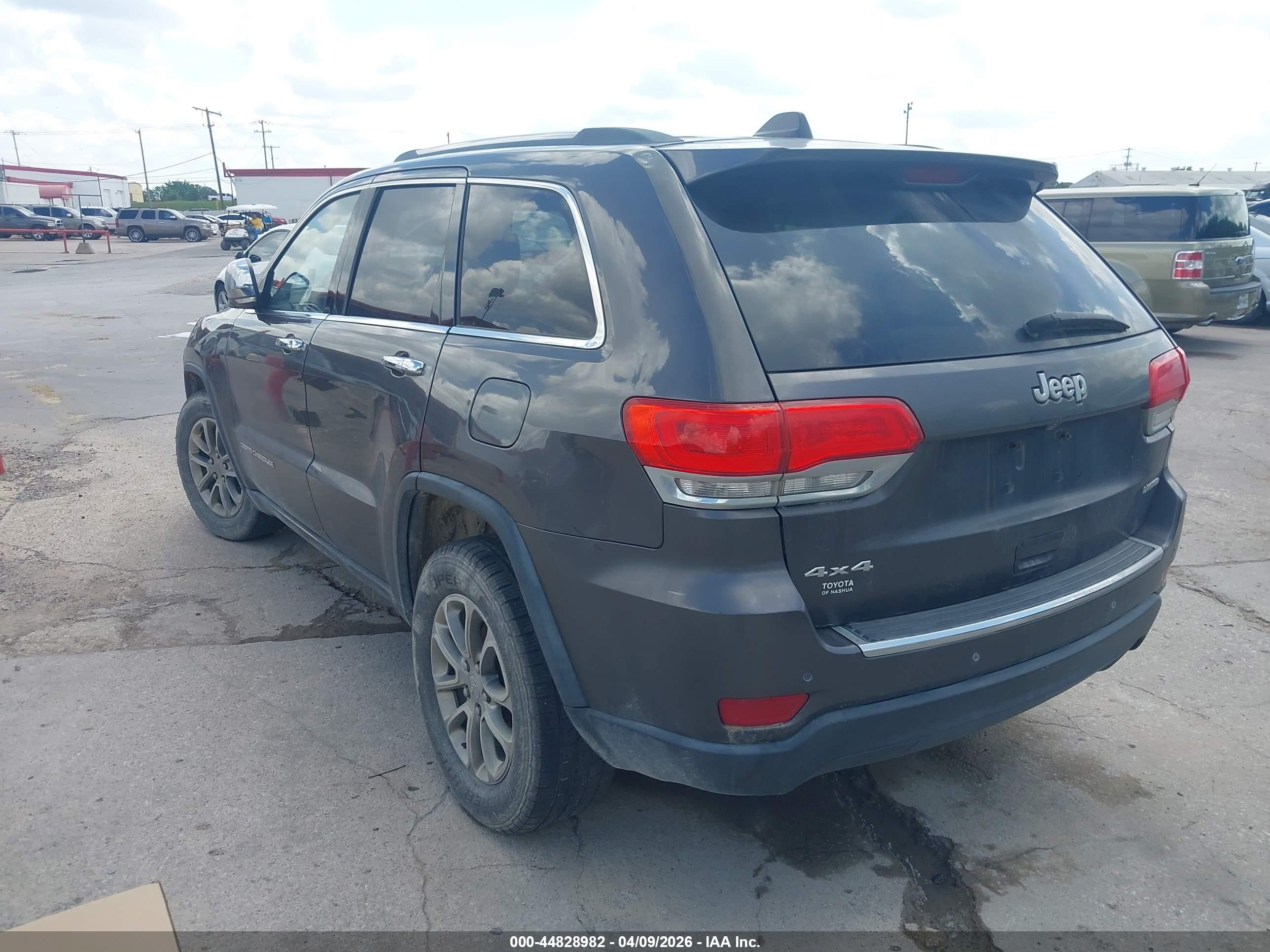 JEEP GRAND image 3