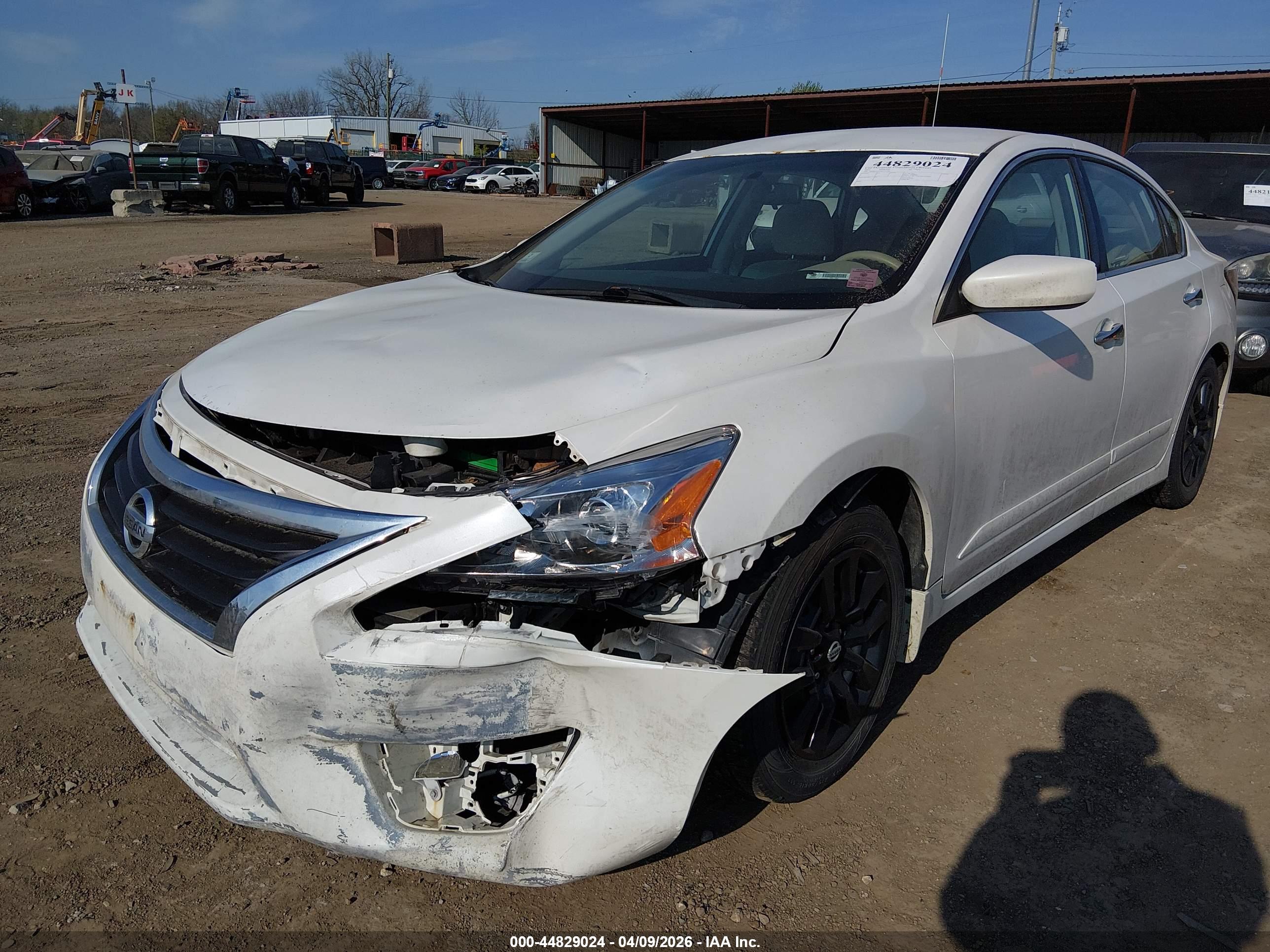 NISSAN ALTIMA image 2