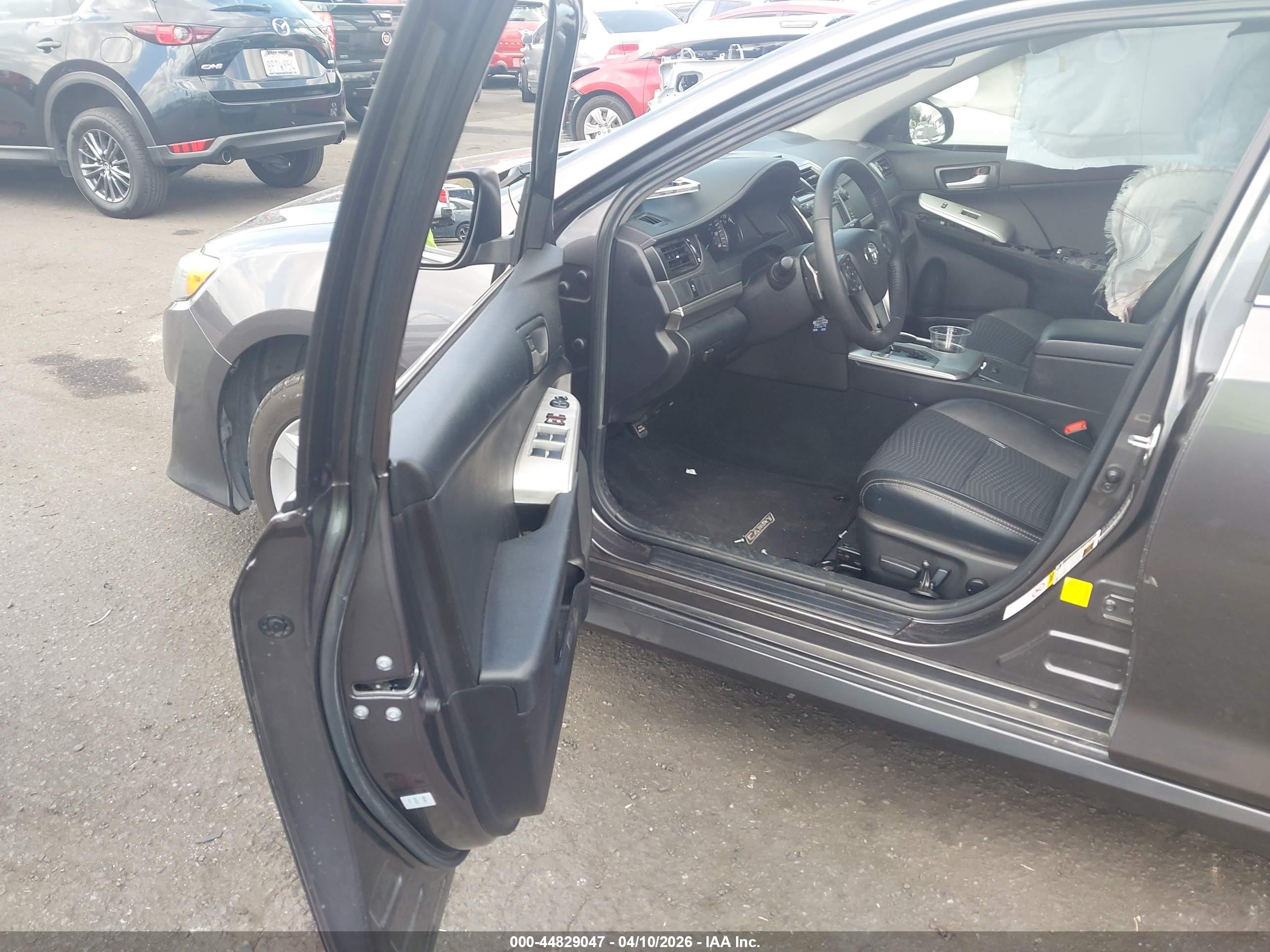 TOYOTA CAMRY image 5