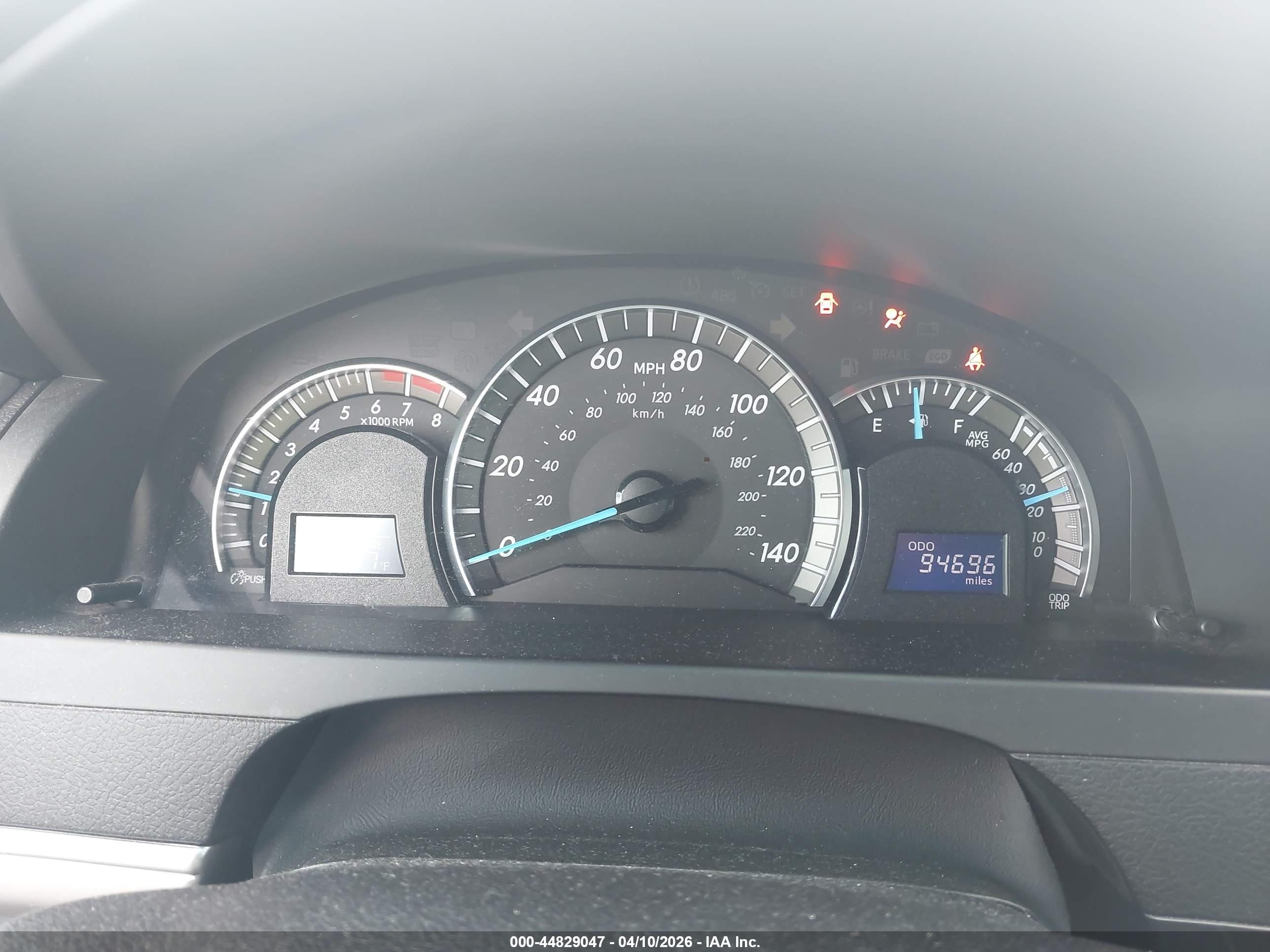 TOYOTA CAMRY image 7
