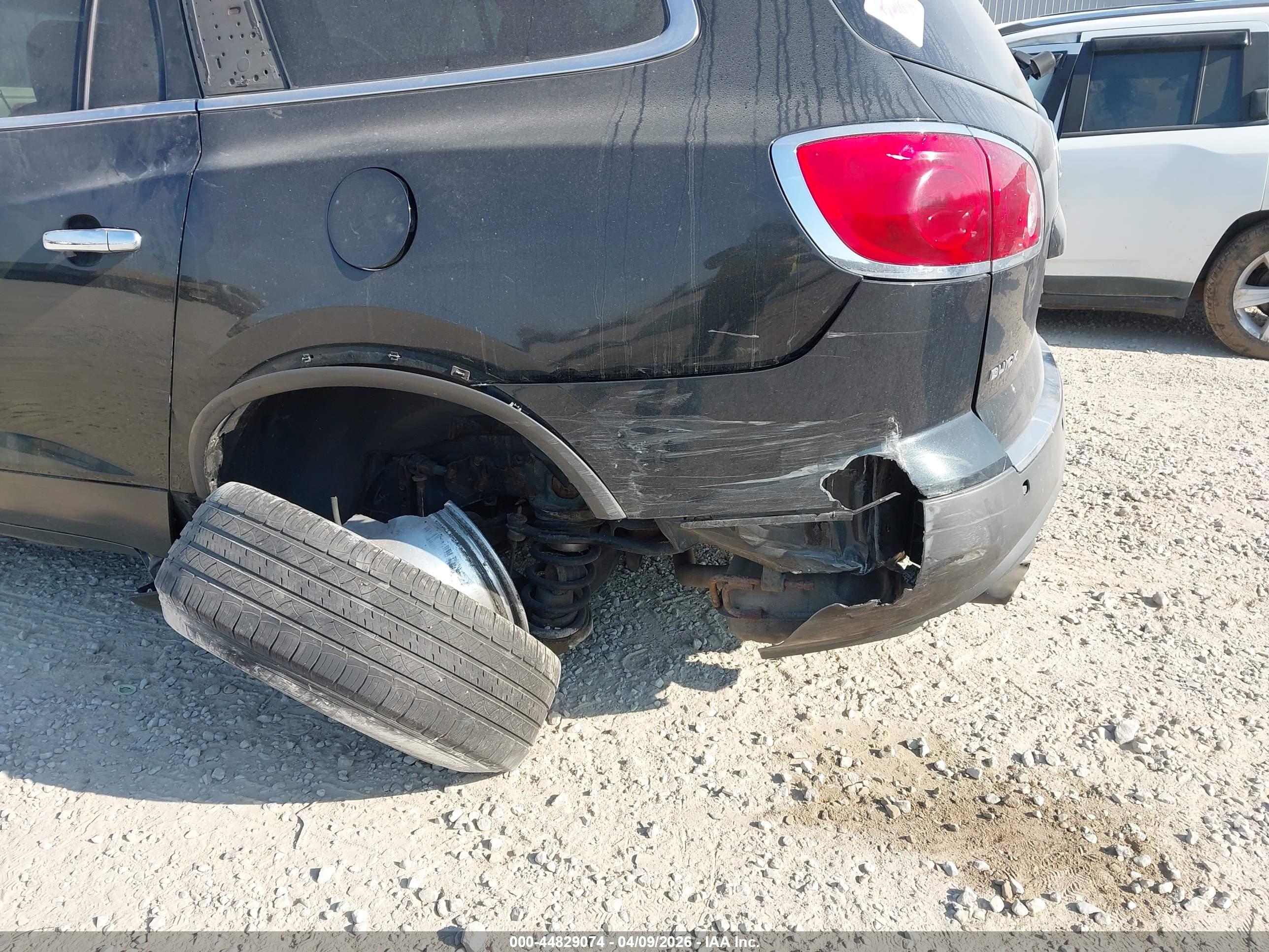 BUICK ENCLAVE image 6