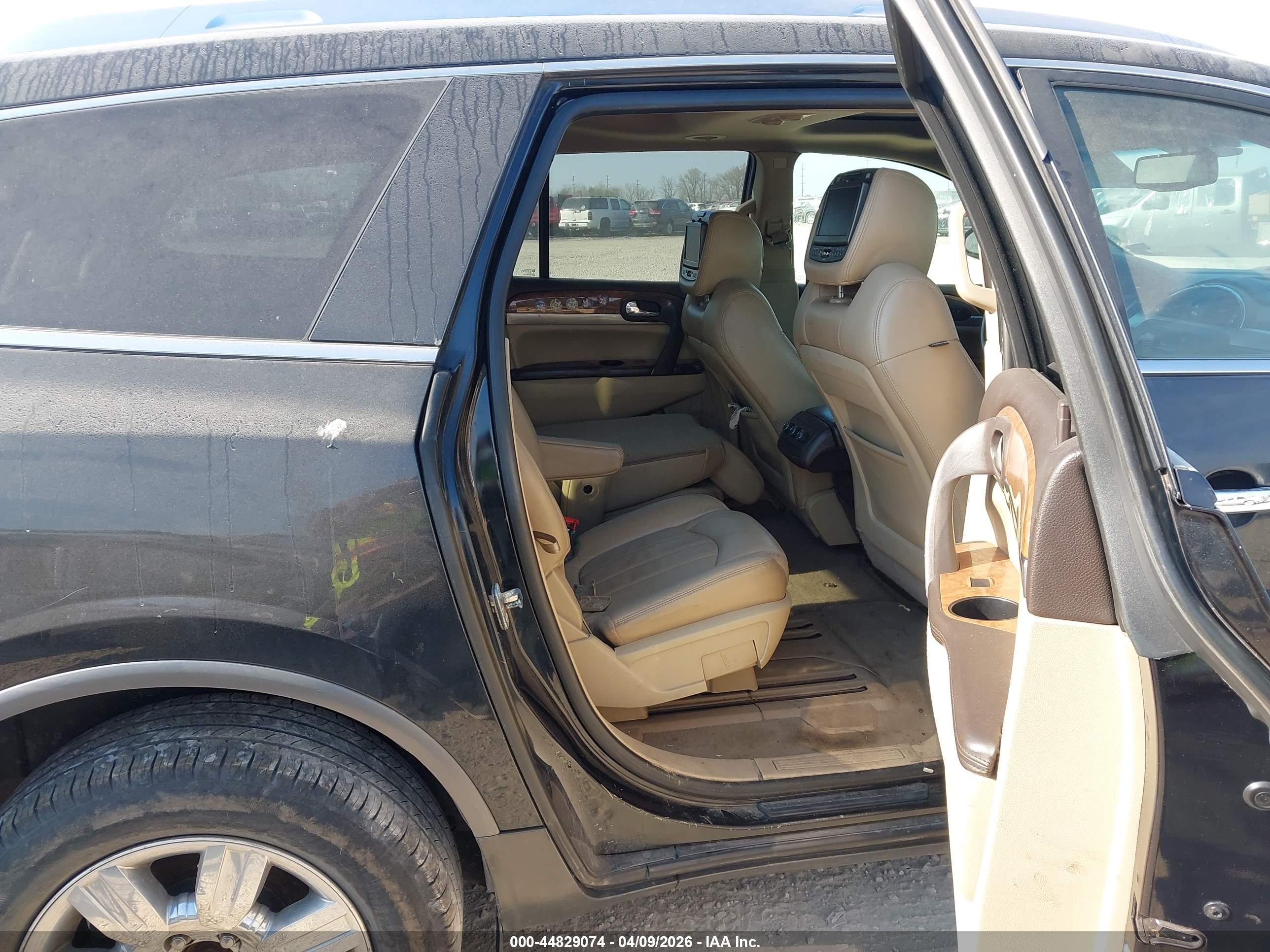 BUICK ENCLAVE image 8